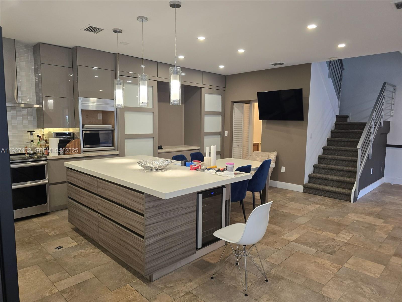 WEST LAKE VILLAGE PLAT - Residential Lease