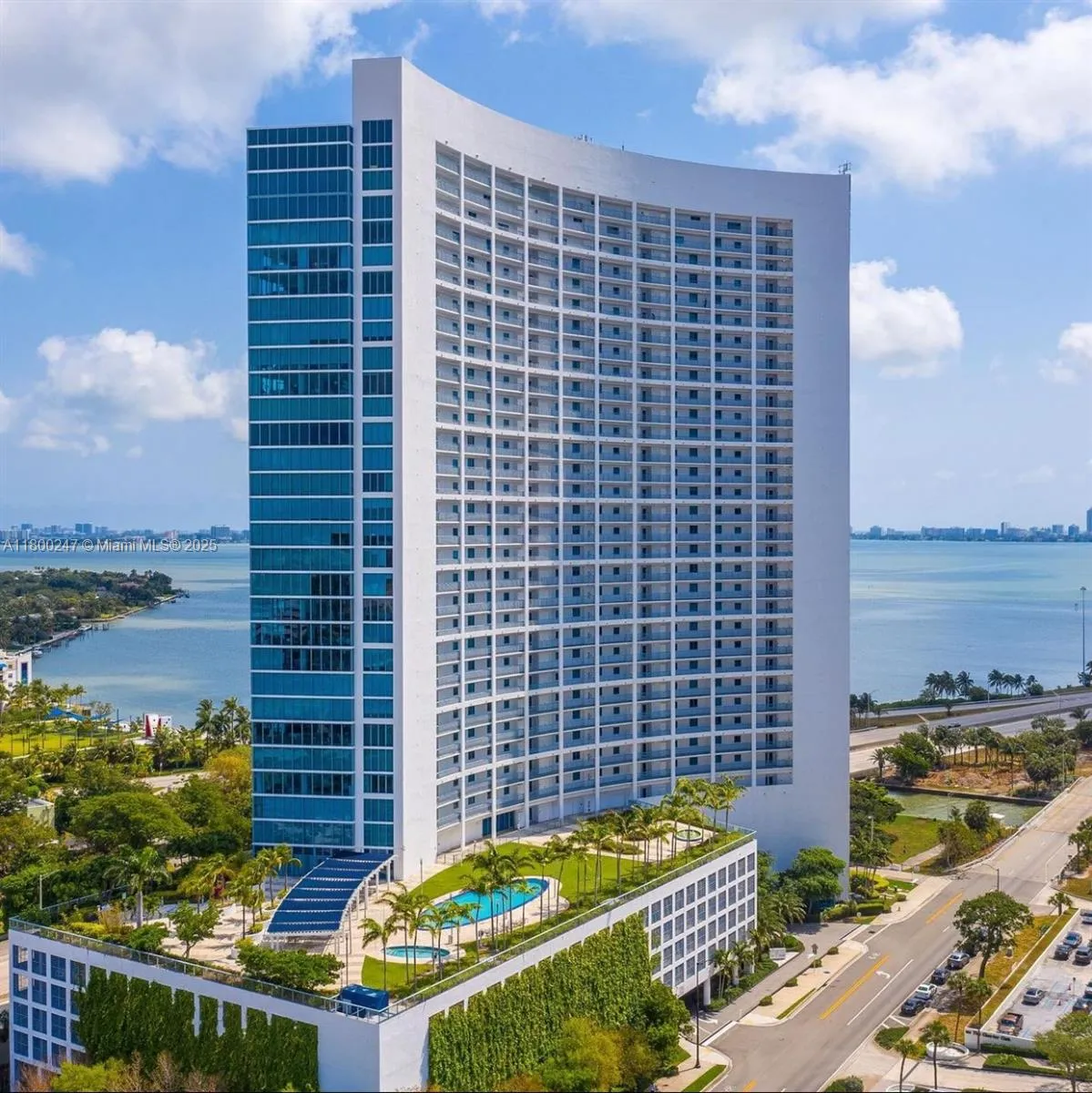 Miami, Florida 33137, United States, 2 Bedrooms Bedrooms, ,2 BathroomsBathrooms,Residential,Active,126682