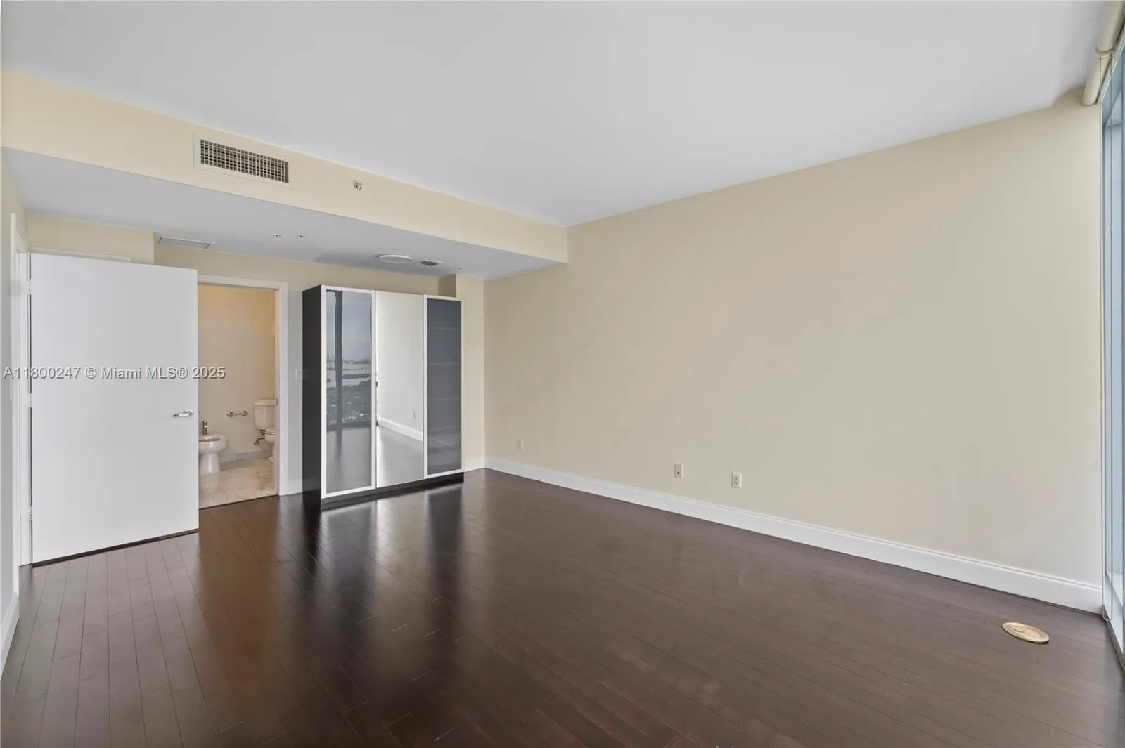 Miami, Florida 33137, United States, 2 Bedrooms Bedrooms, ,2 BathroomsBathrooms,Residential,Active,126682