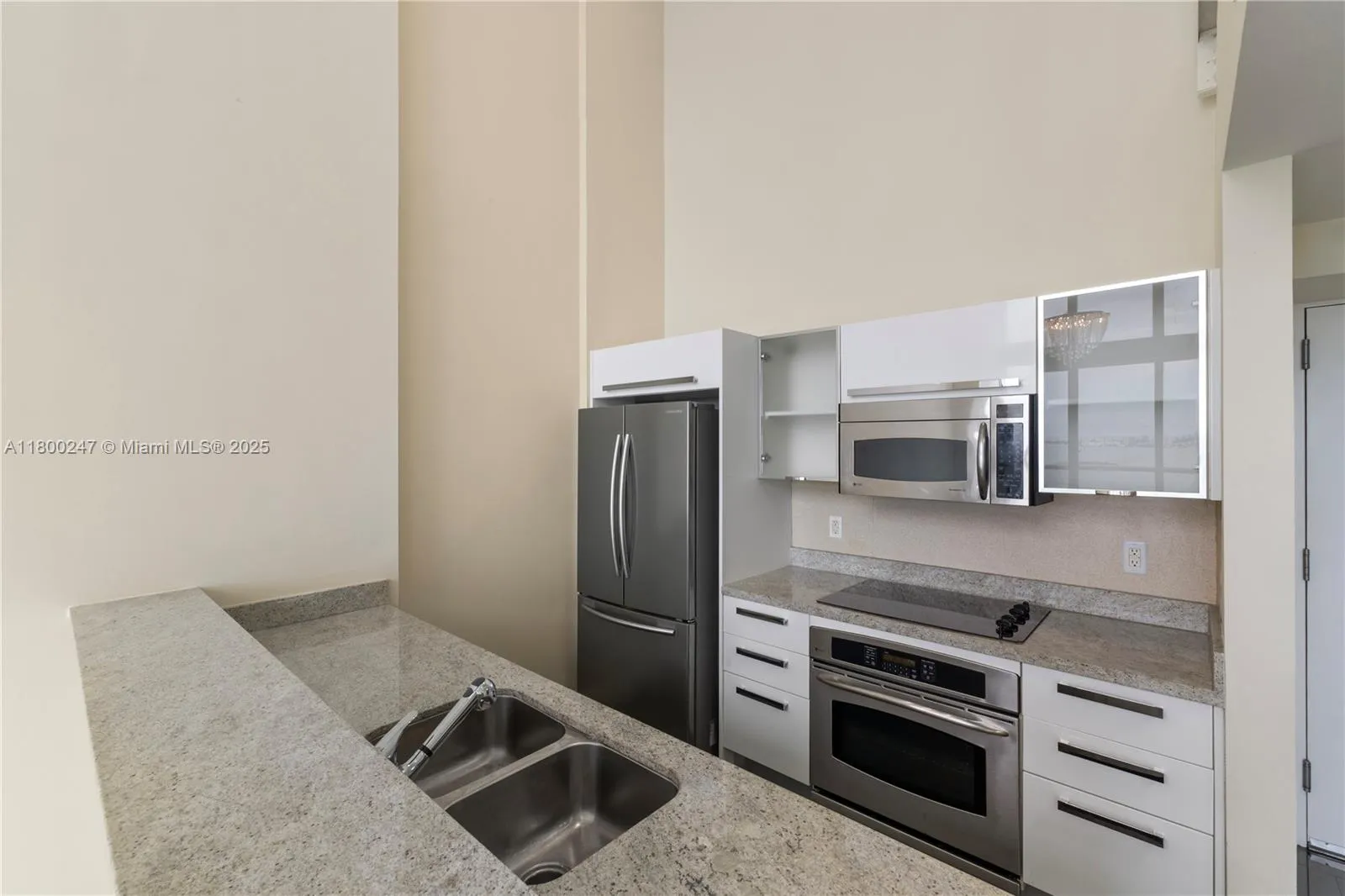 Miami, Florida 33137, United States, 2 Bedrooms Bedrooms, ,2 BathroomsBathrooms,Residential,Active,126682