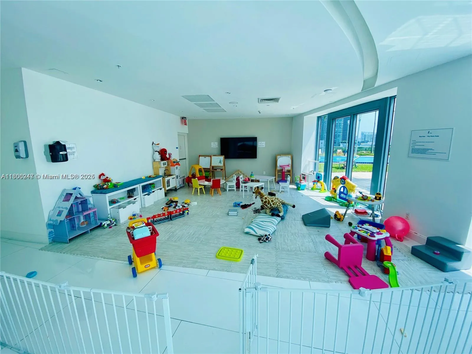 Miami, Florida 33137, United States, 2 Bedrooms Bedrooms, ,2 BathroomsBathrooms,Residential,Active,126682