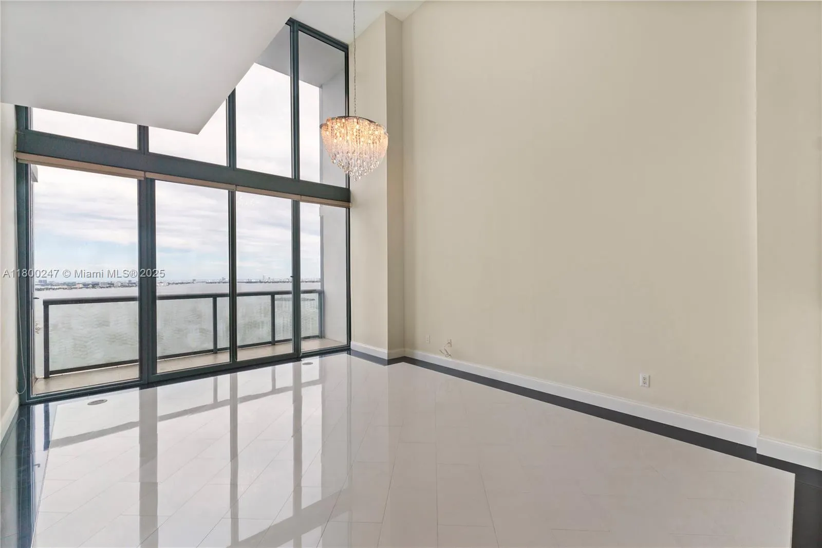 Miami, Florida 33137, United States, 2 Bedrooms Bedrooms, ,2 BathroomsBathrooms,Residential,Active,126682