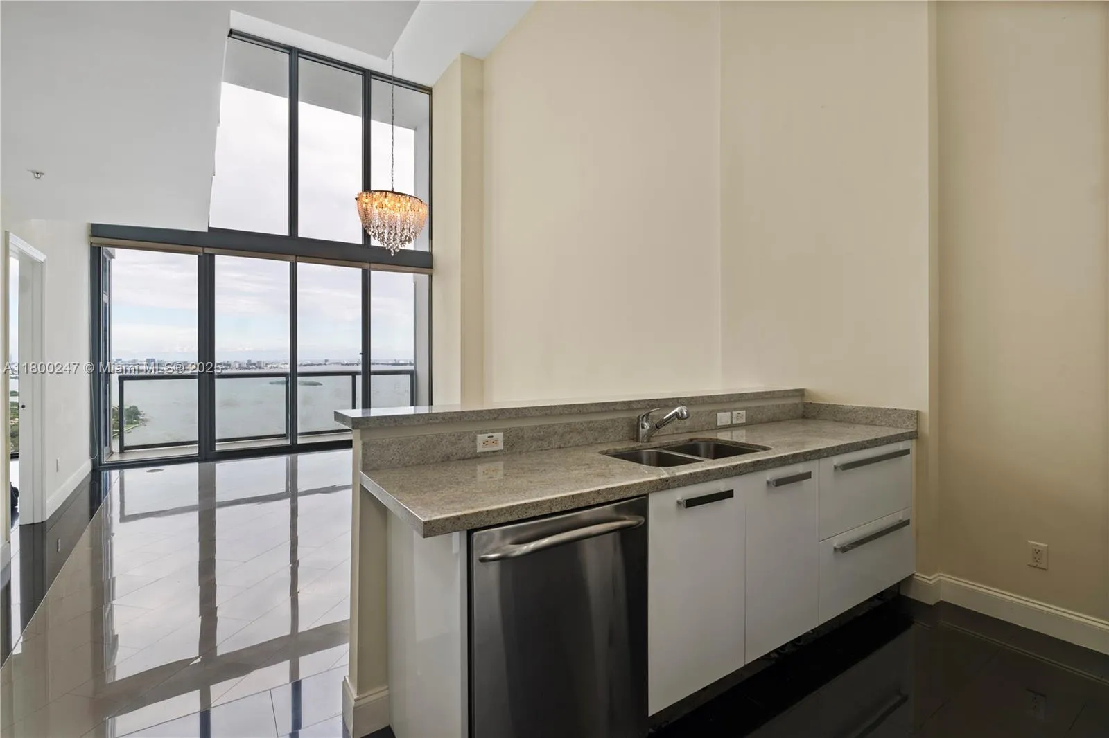 Miami, Florida 33137, United States, 2 Bedrooms Bedrooms, ,2 BathroomsBathrooms,Residential,Active,126682