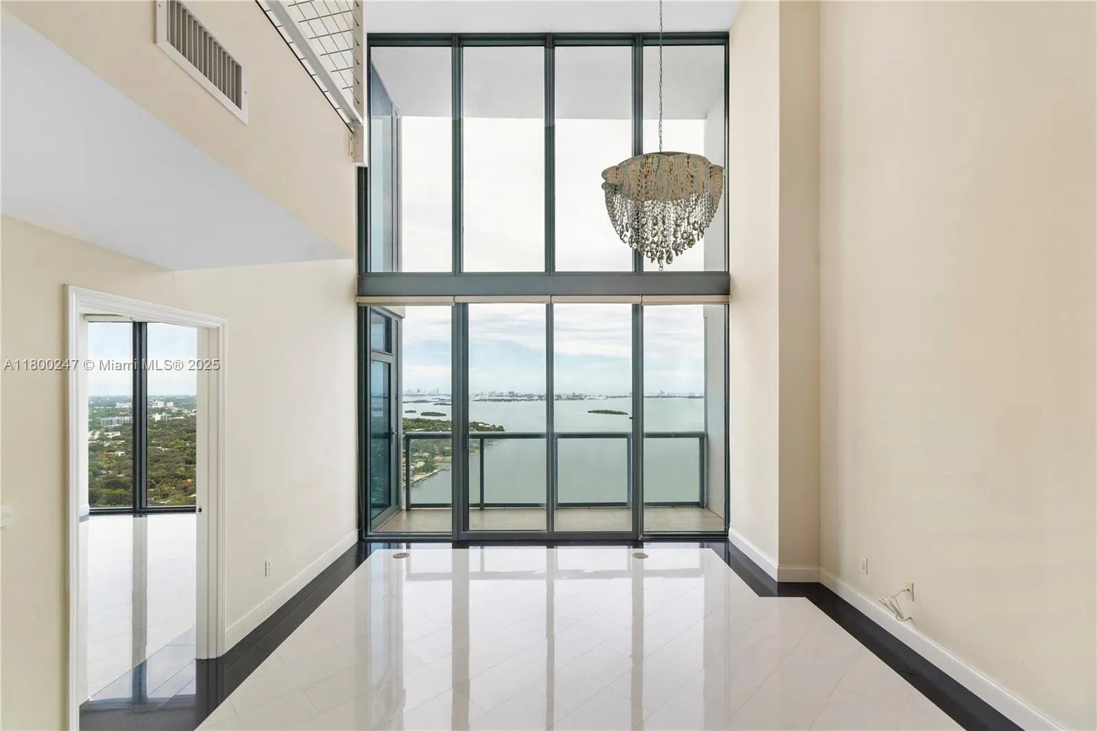 Miami, Florida 33137, United States, 2 Bedrooms Bedrooms, ,2 BathroomsBathrooms,Residential,Active,126682