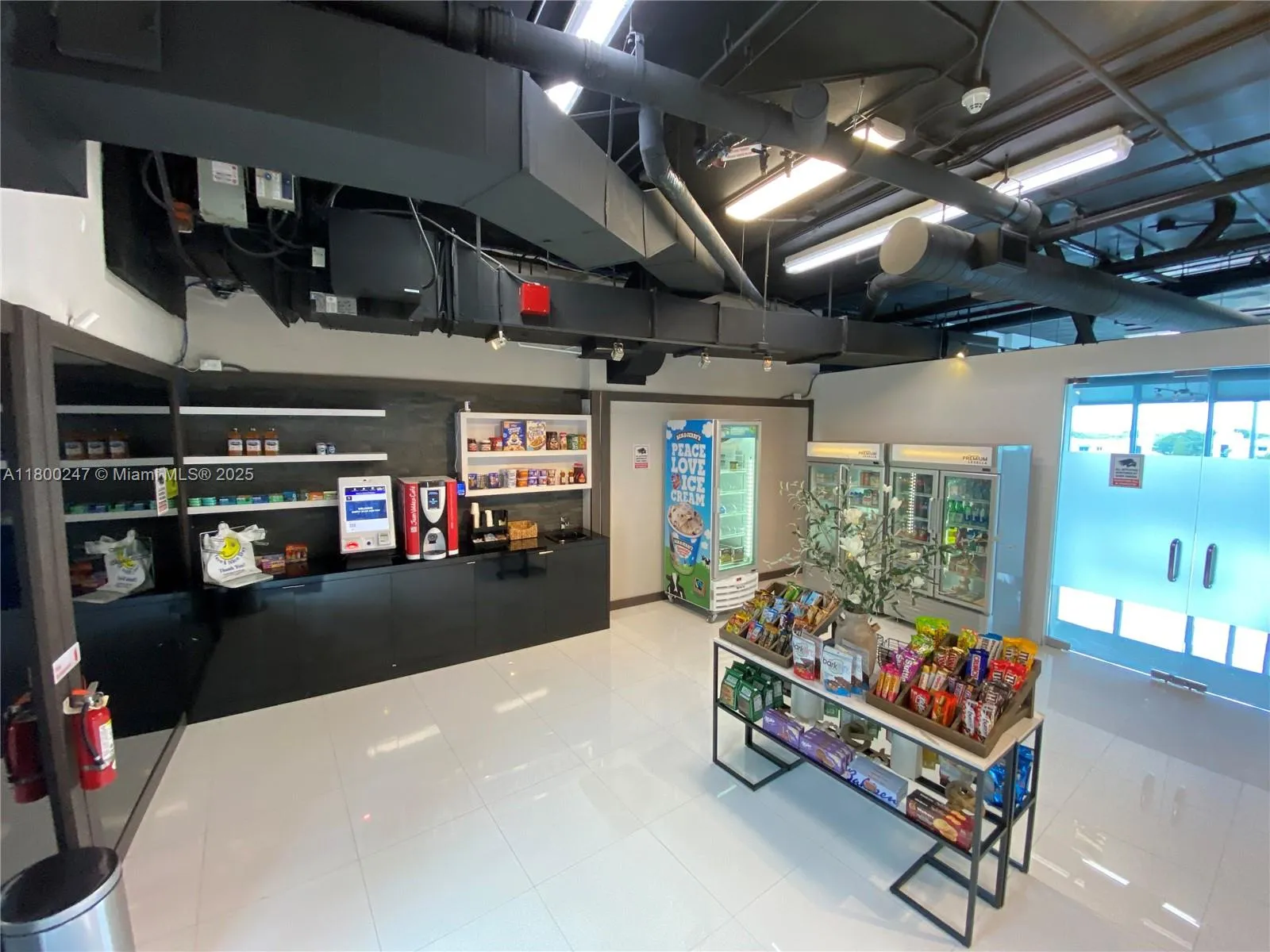 Miami, Florida 33137, United States, 2 Bedrooms Bedrooms, ,2 BathroomsBathrooms,Residential,Active,126682