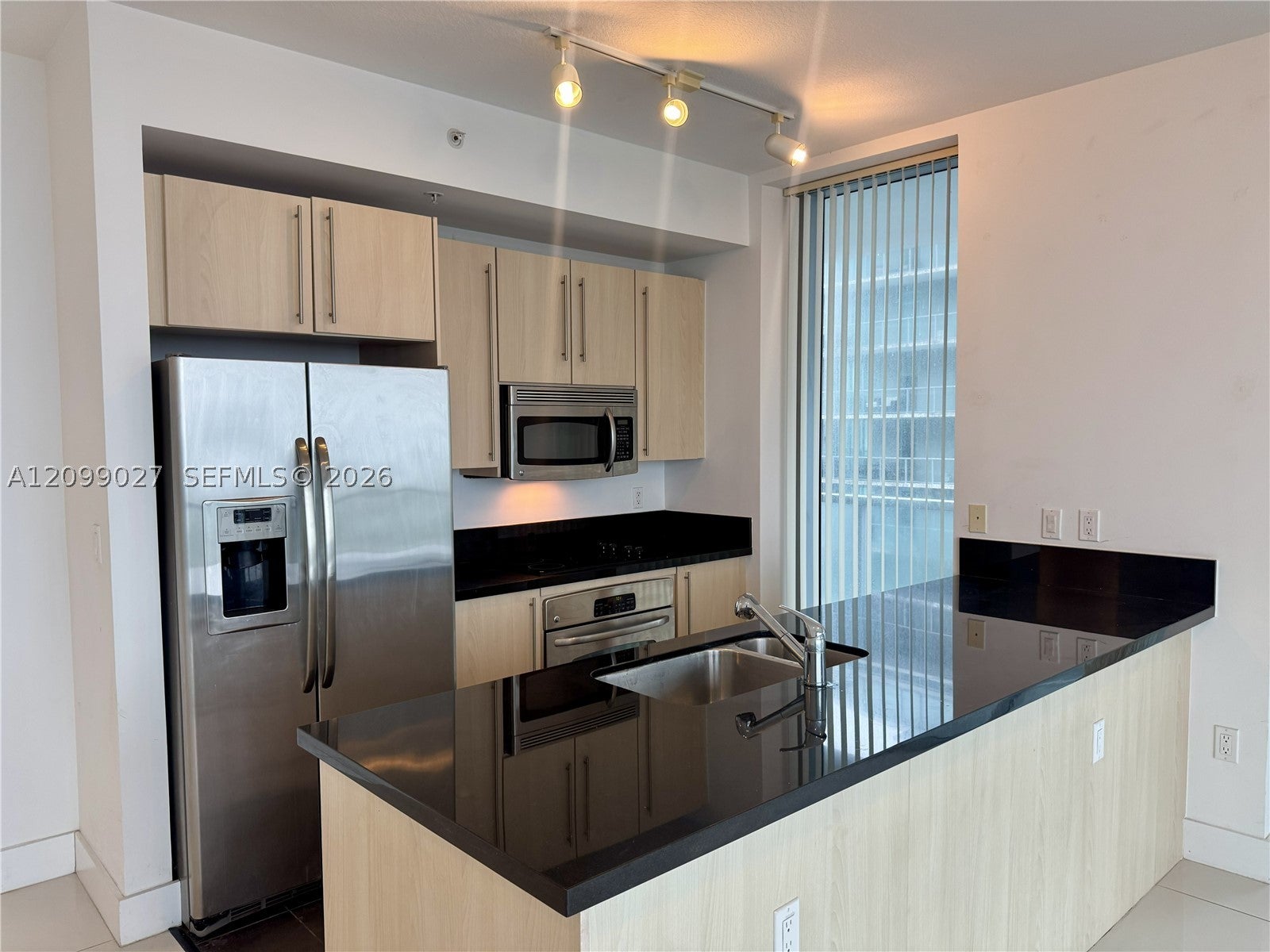 1111 SW 1st Ave 3714
