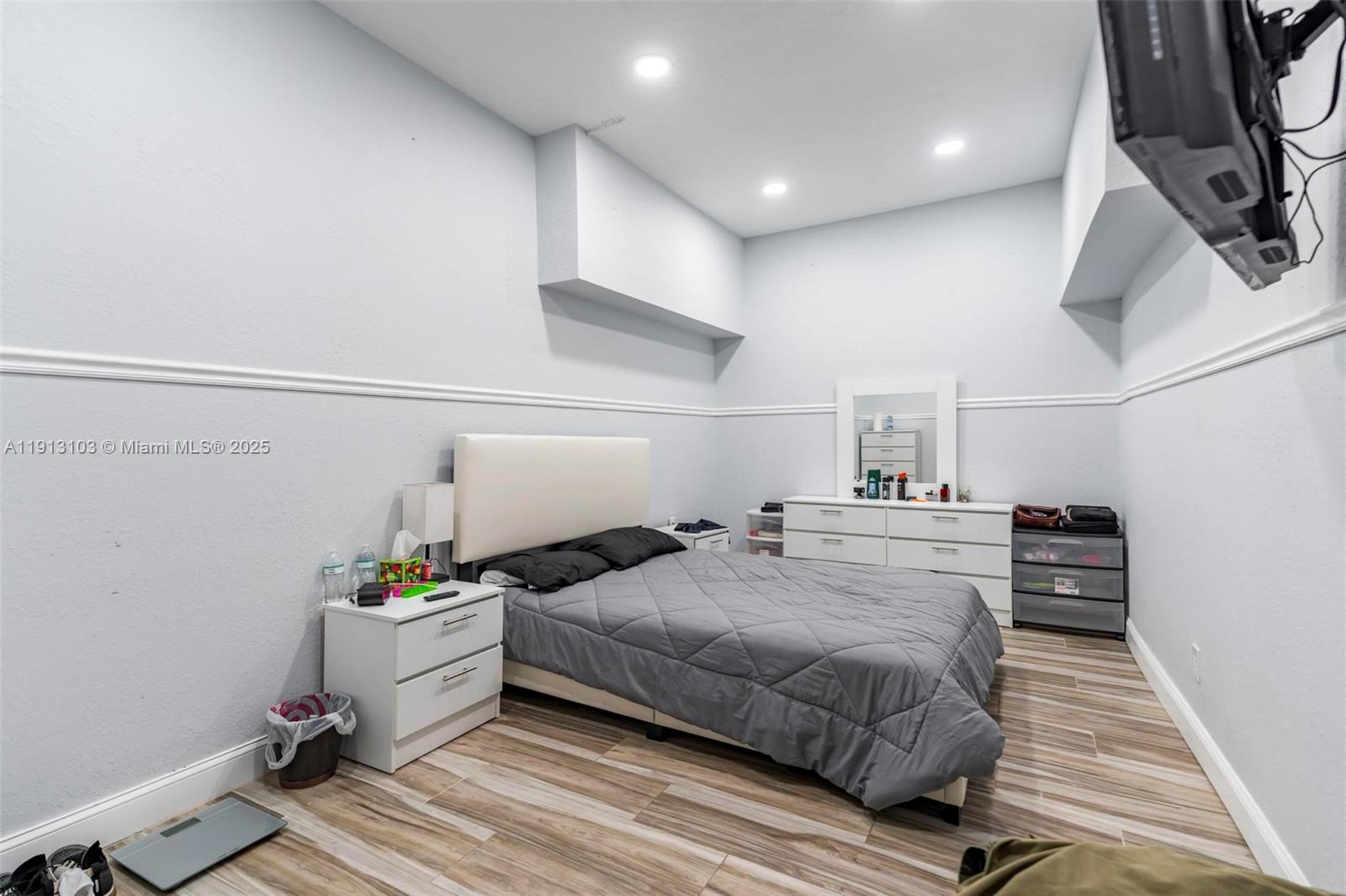 POD 2 AT MONARCH LAKES - Residential