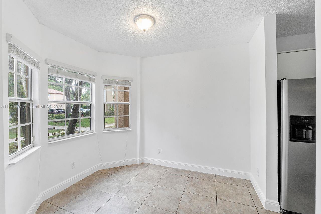 EMERALD COURTS - OPAL CRE - Residential