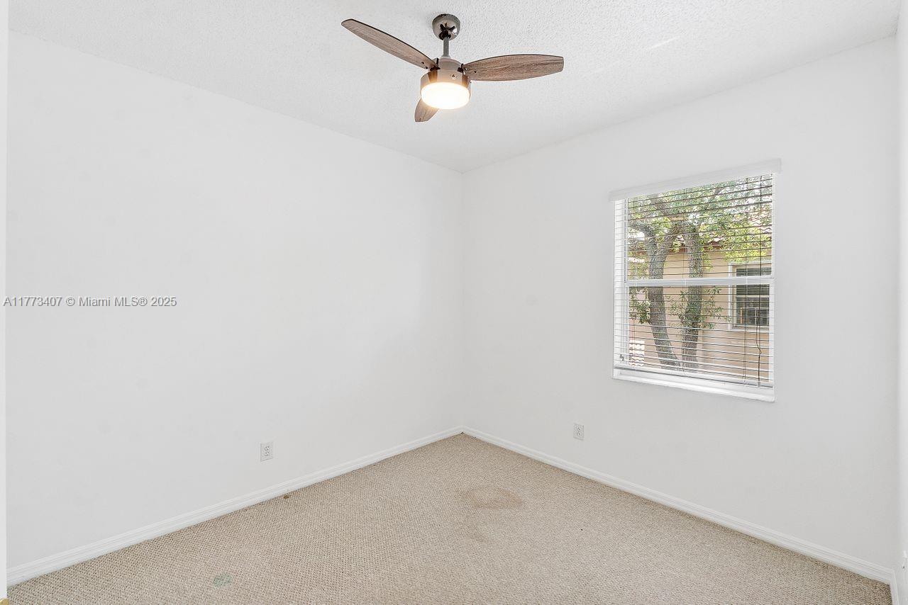 EMERALD COURTS - OPAL CRE - Residential