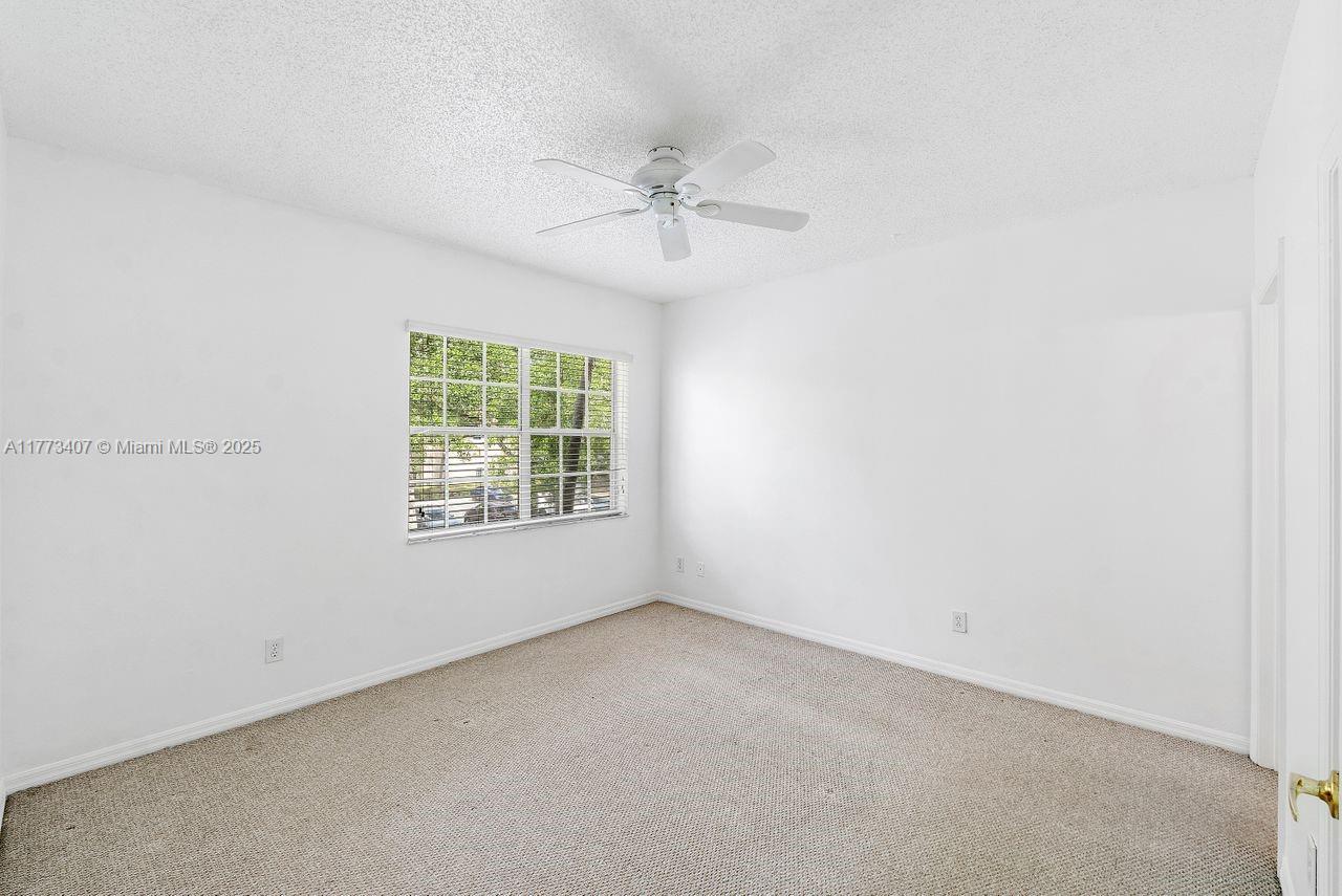 EMERALD COURTS - OPAL CRE - Residential