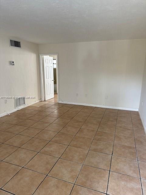 Rental Property at 1515 Ne 125th Ter 209, North Miami, Miami-Dade County, Florida - Bedrooms: 1 
Bathrooms: 1  - $1,500 MO.