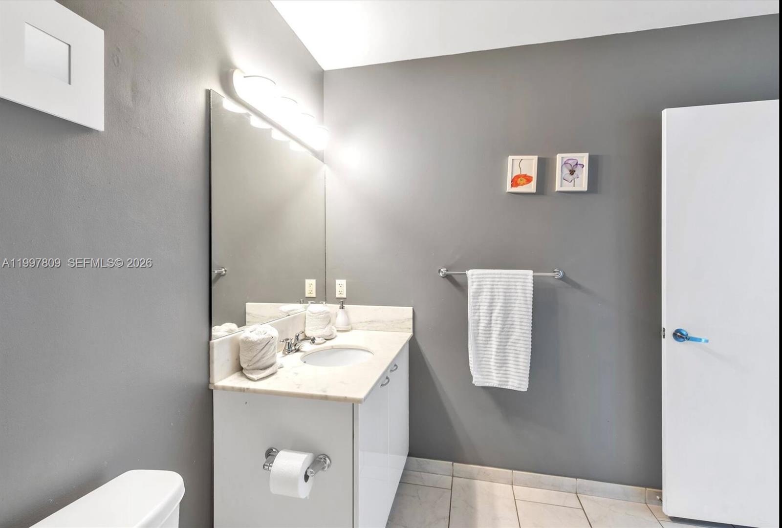 THE LOFT DOWNTOWN II COND - Residential