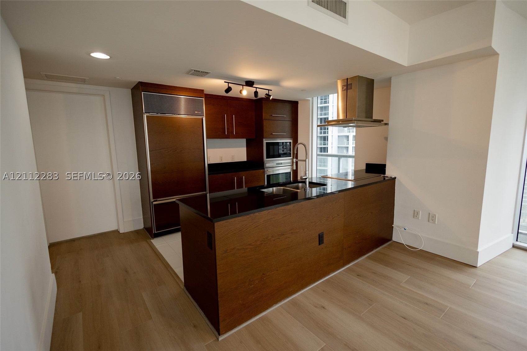 495 Brickell Ave 2102