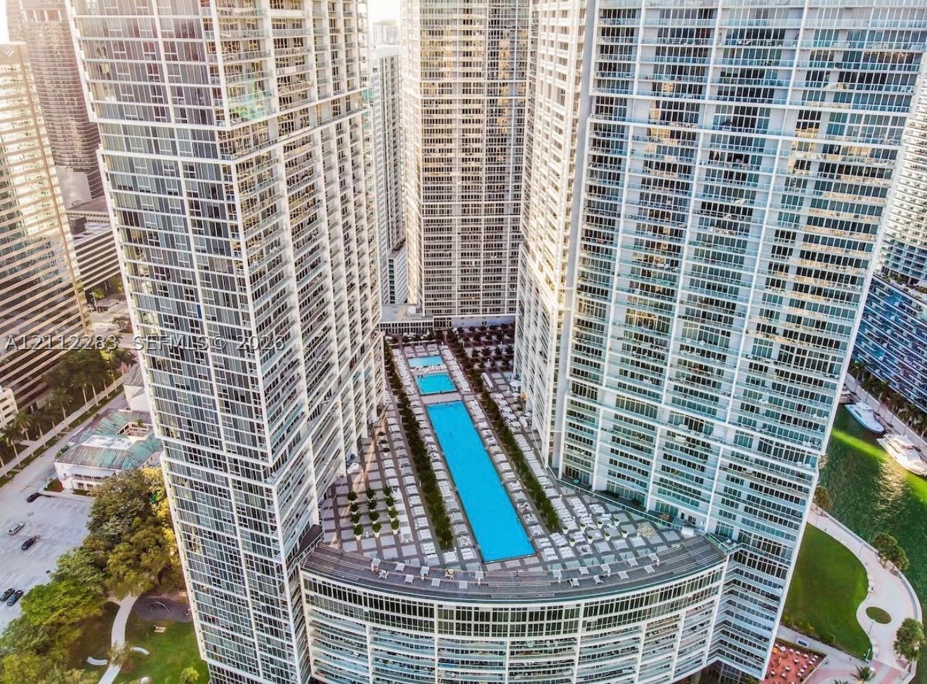 495 Brickell Ave 2102