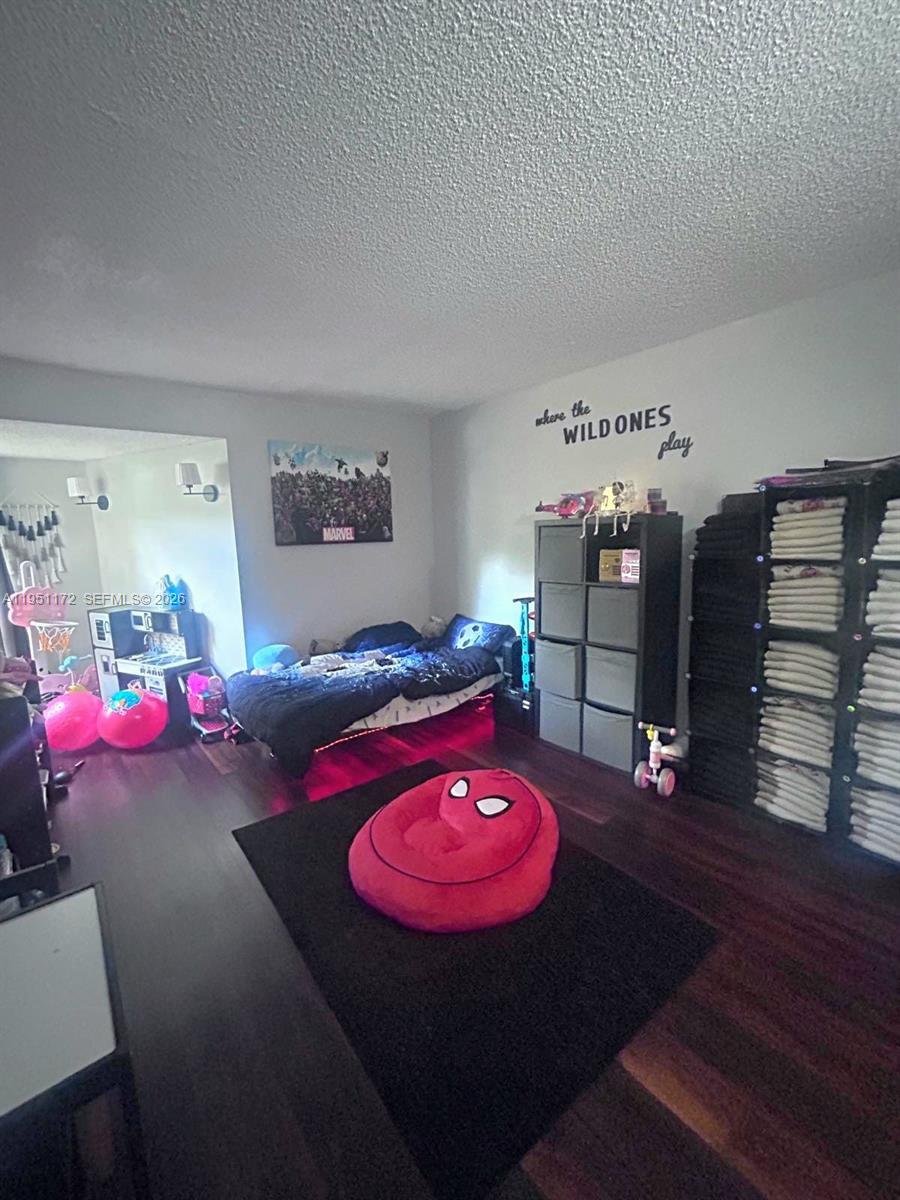 KENLAND BEND NORTH CONDO - Residential