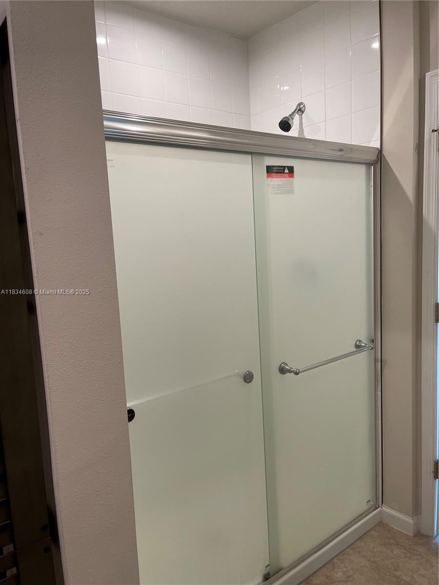 AVALON CROSSING - Residential Lease