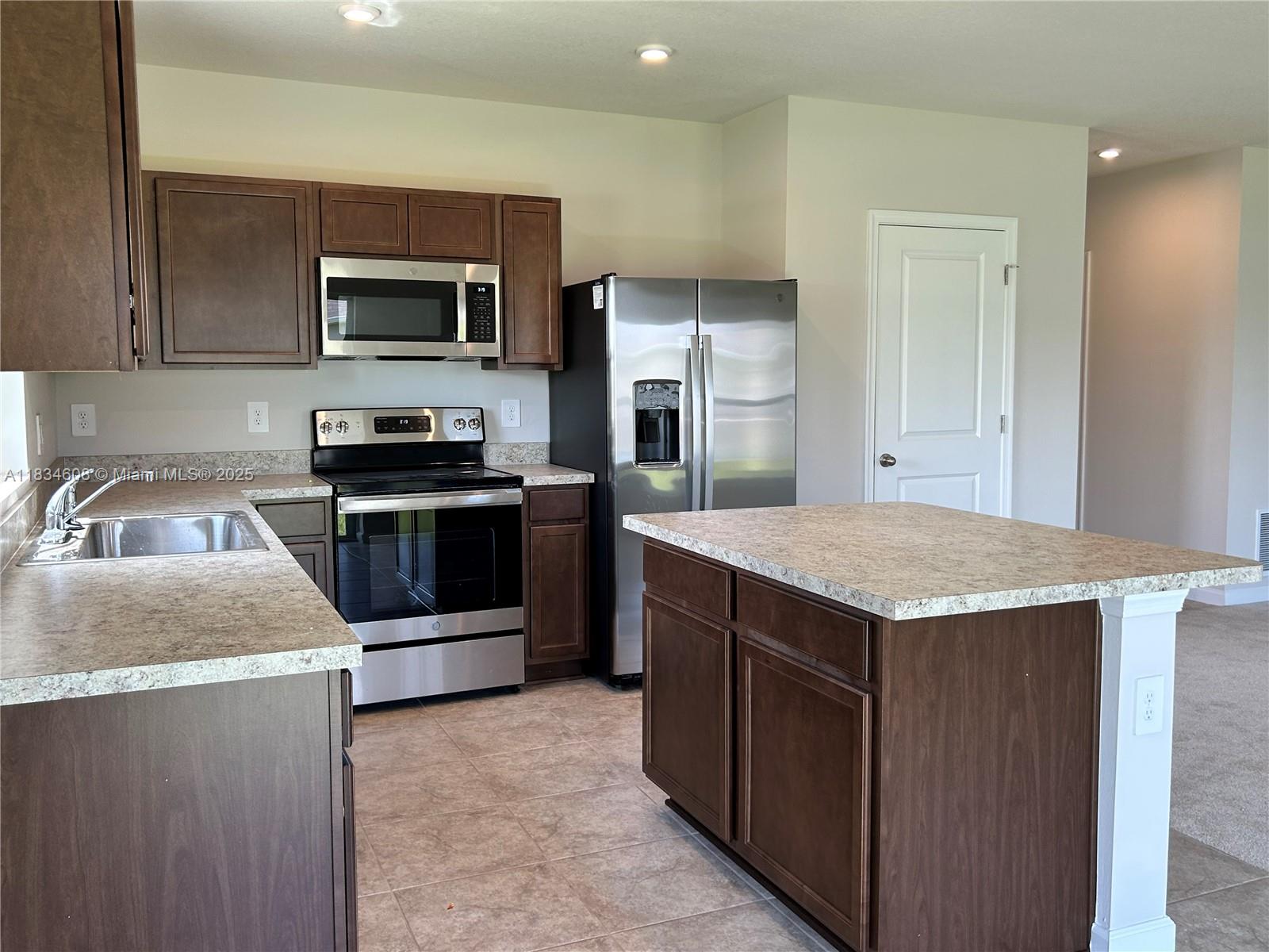 AVALON CROSSING - Residential Lease