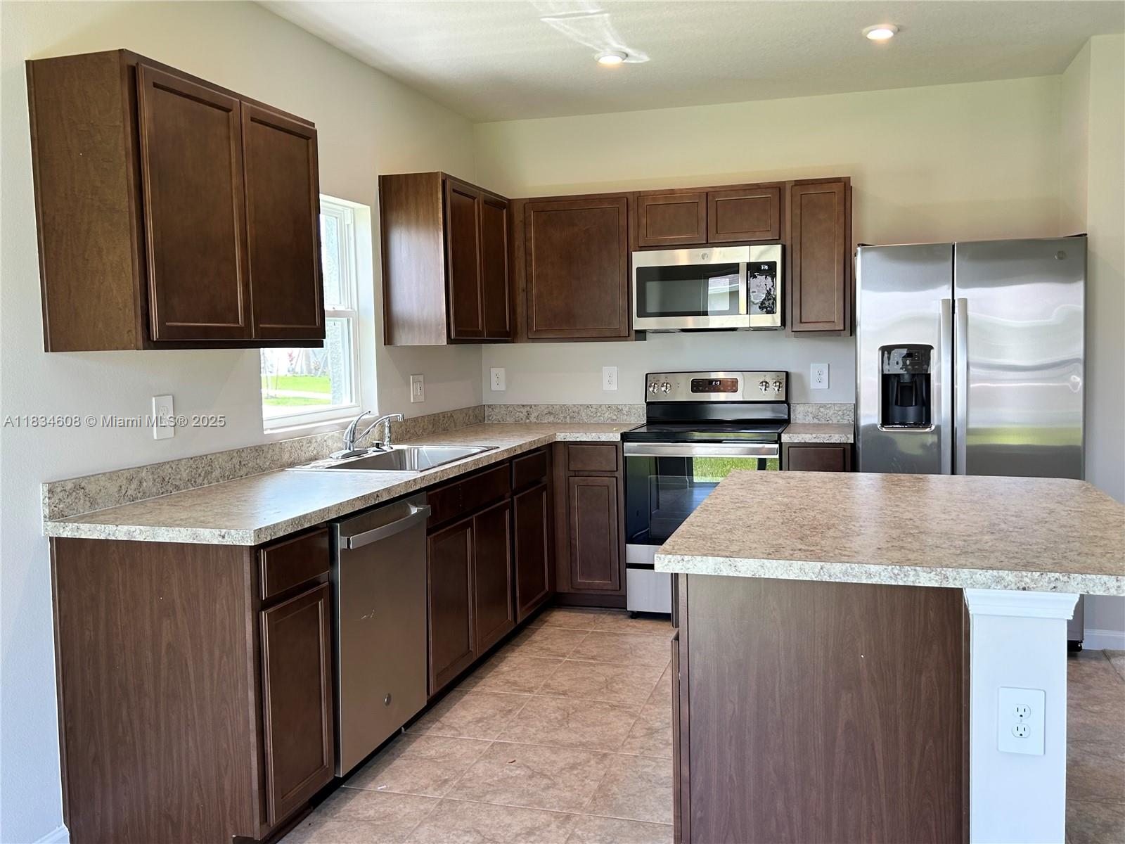 AVALON CROSSING - Residential Lease