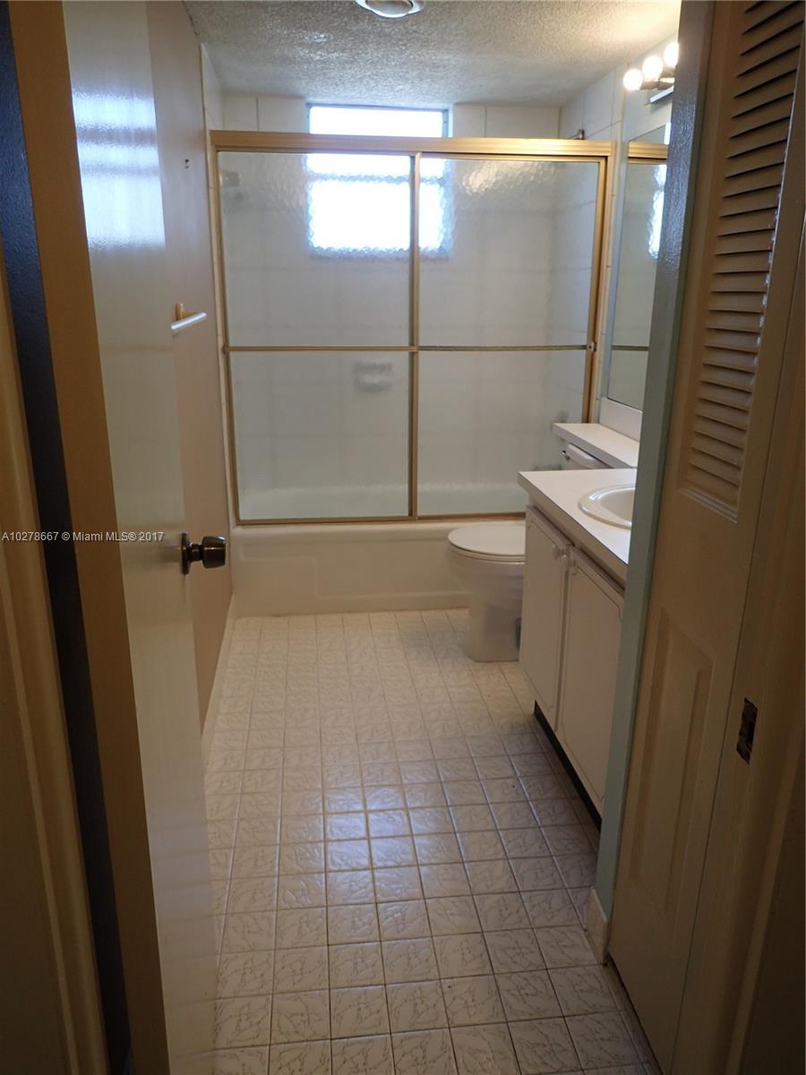 POLYNESIAN GARDENS 1 COND - Residential Lease