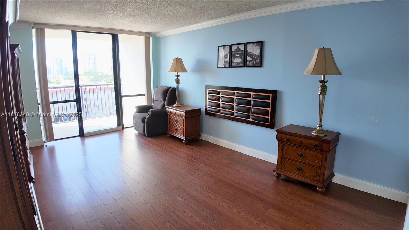 AVANT GARDE CONDO - Residential Lease