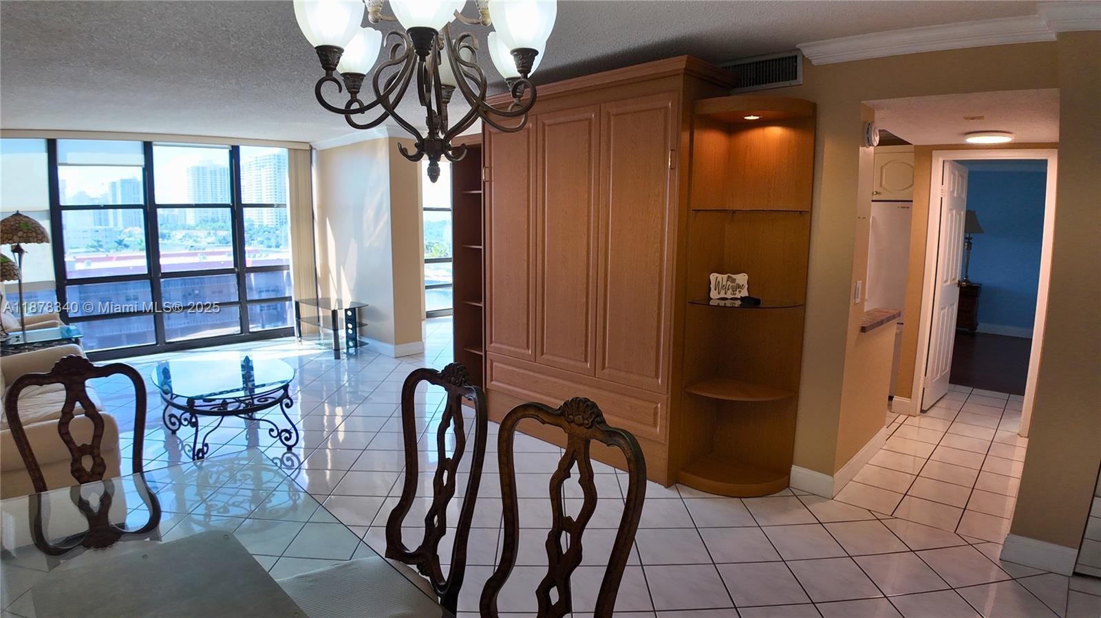 AVANT GARDE CONDO - Residential Lease