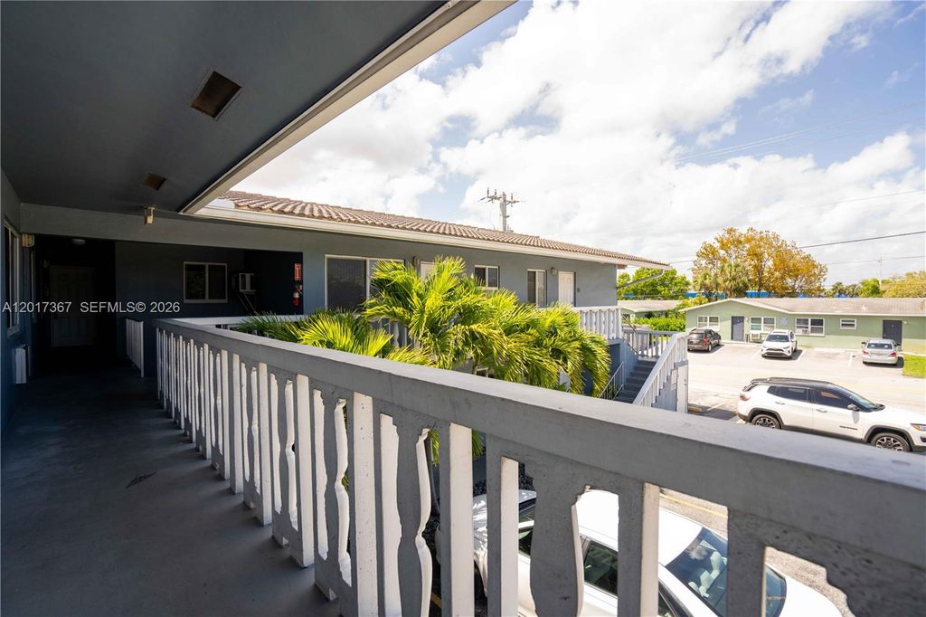 Photo of 3049 NW 9th Ave #2, Wilton Manors, FL 33311 (MLS # A12017367)