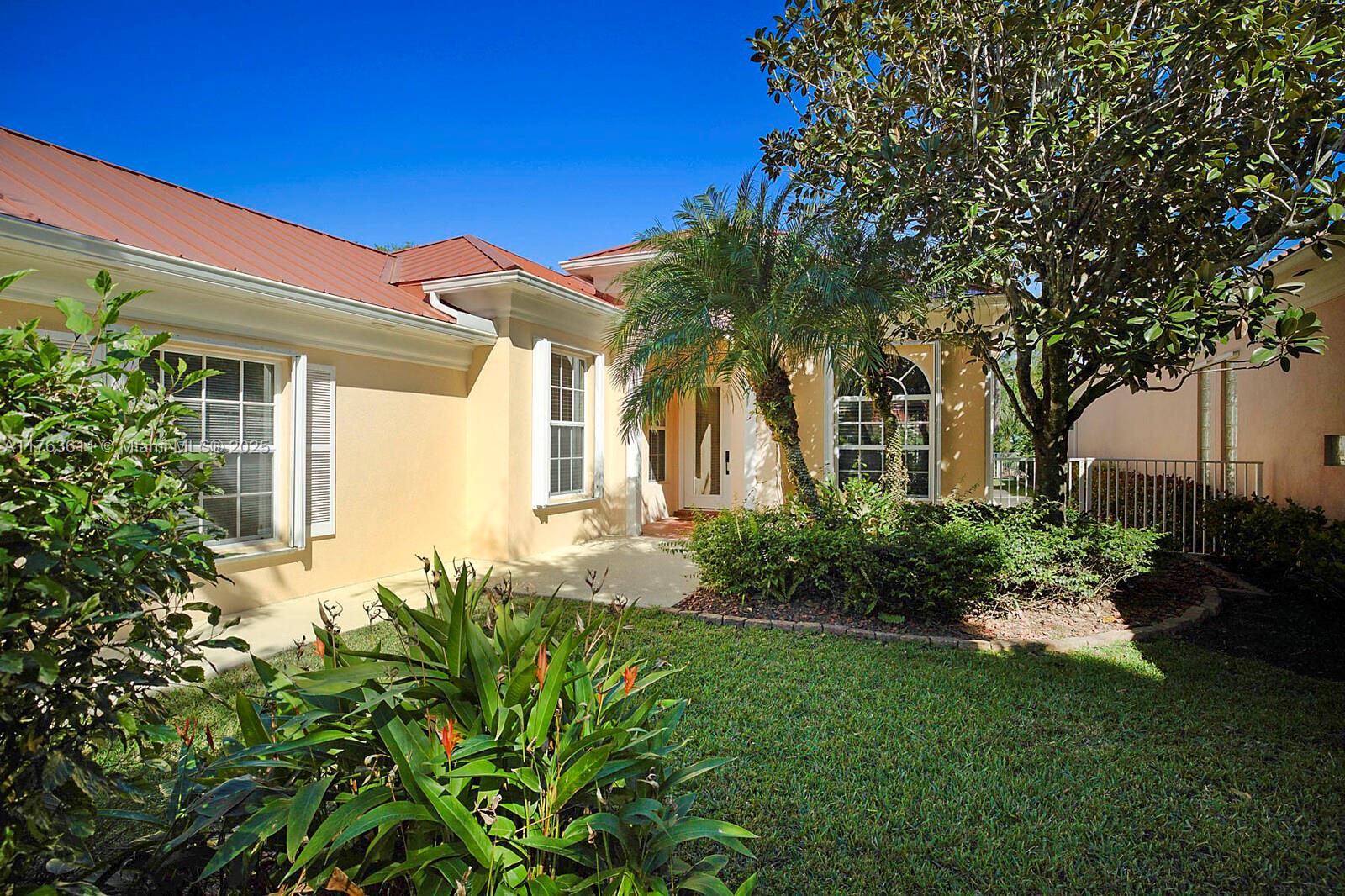 Property for Sale at 1345 Sw Eagleglen Pl, Stuart, Martin County, Florida - Bedrooms: 3 
Bathrooms: 3  - $625,000