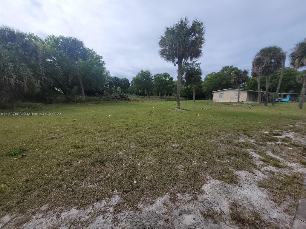 Photo of 3323 Orange Ave, Fort Pierce, FL 34947 (MLS # A11337866)