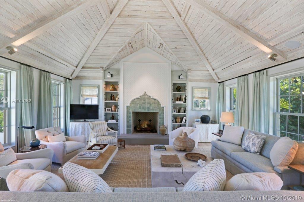 JUPITER ISLAND - Residential