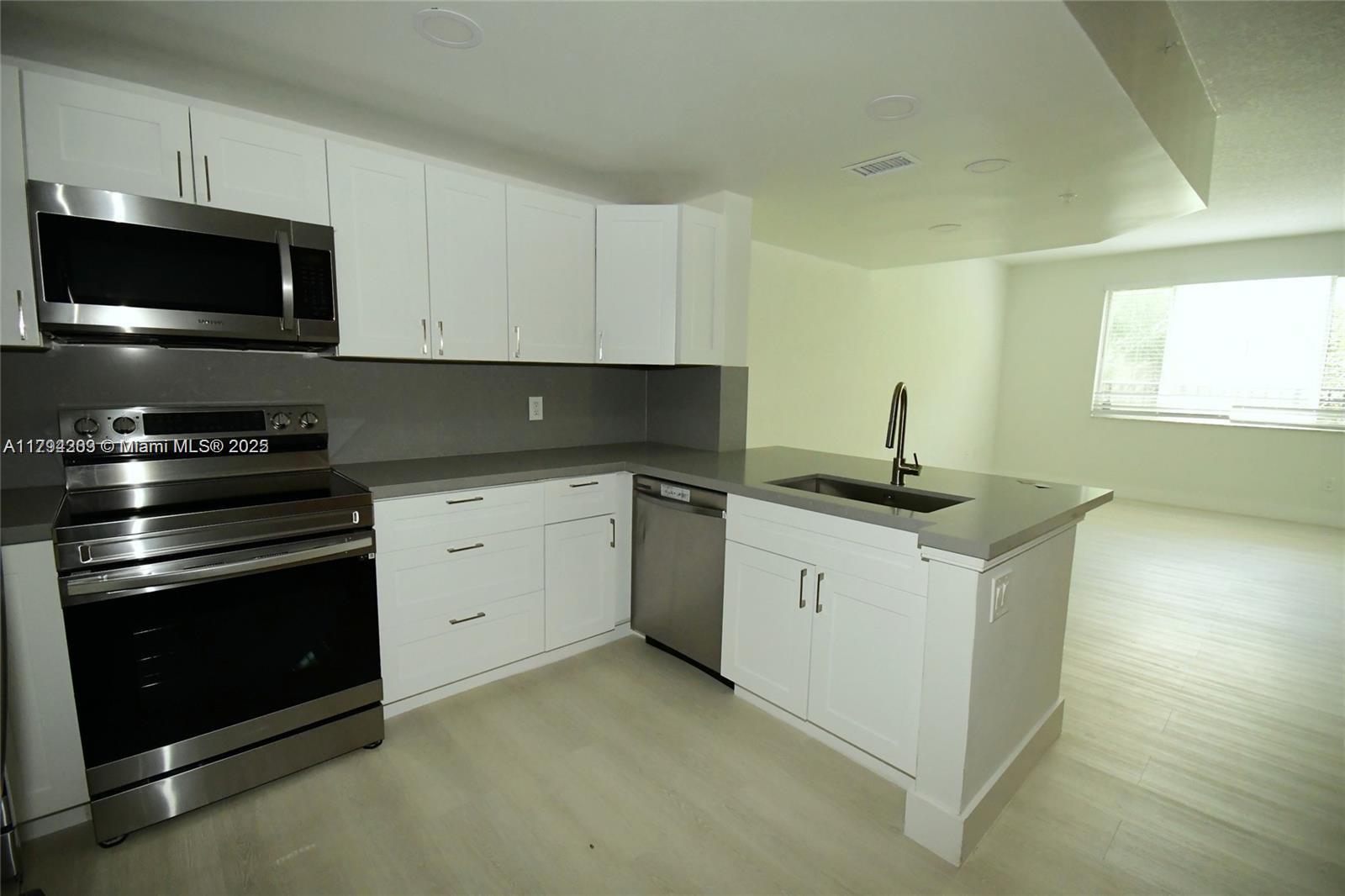781 SW 148th Ave 1503