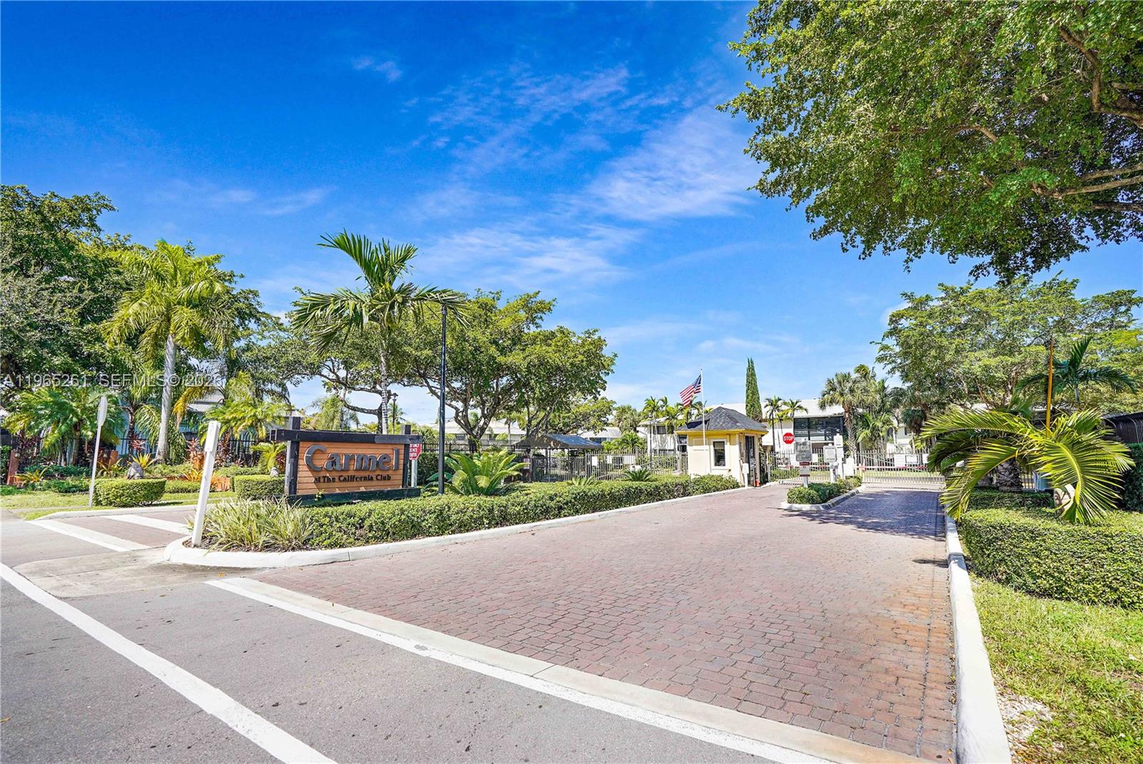 CARMEL CALIFORNIA CLUB CO - Residential