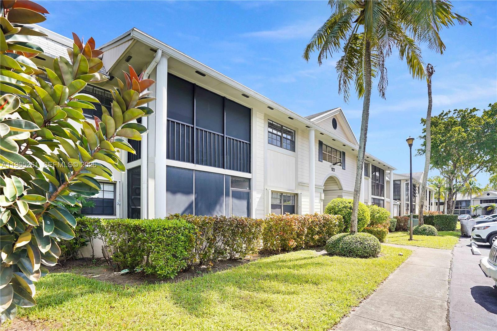 CARMEL CALIFORNIA CLUB CO - Residential