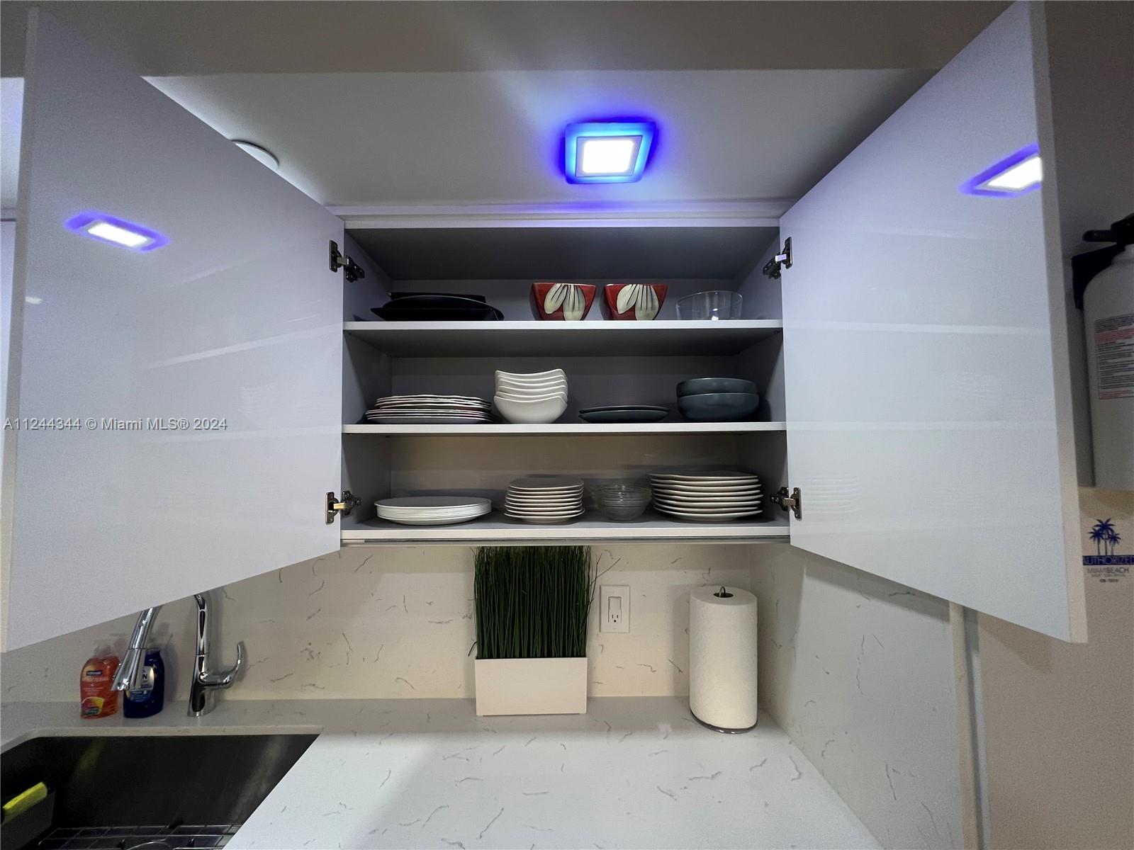 THE COLLINS CONDO - Residential Lease