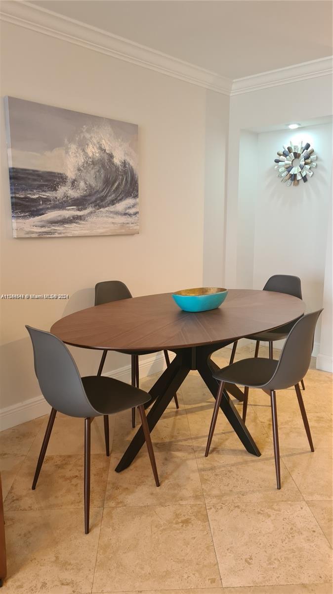 THE COLLINS CONDO - Residential Lease