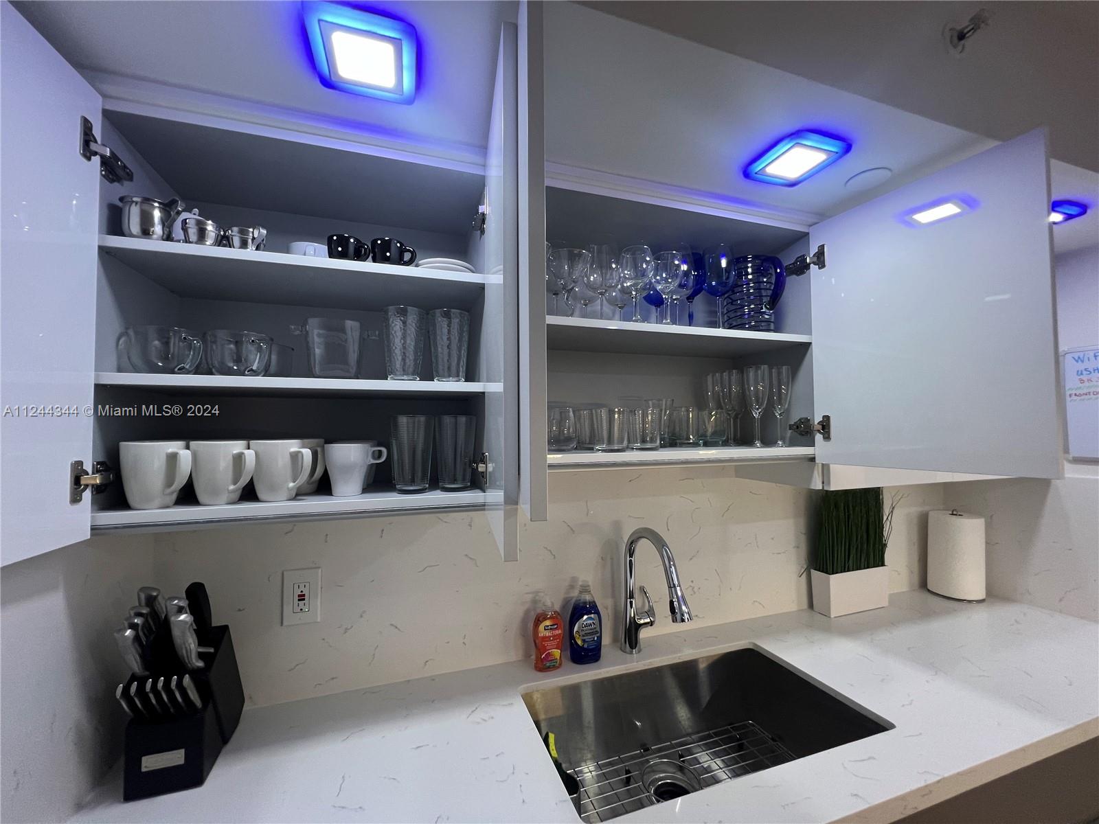 THE COLLINS CONDO - Residential Lease