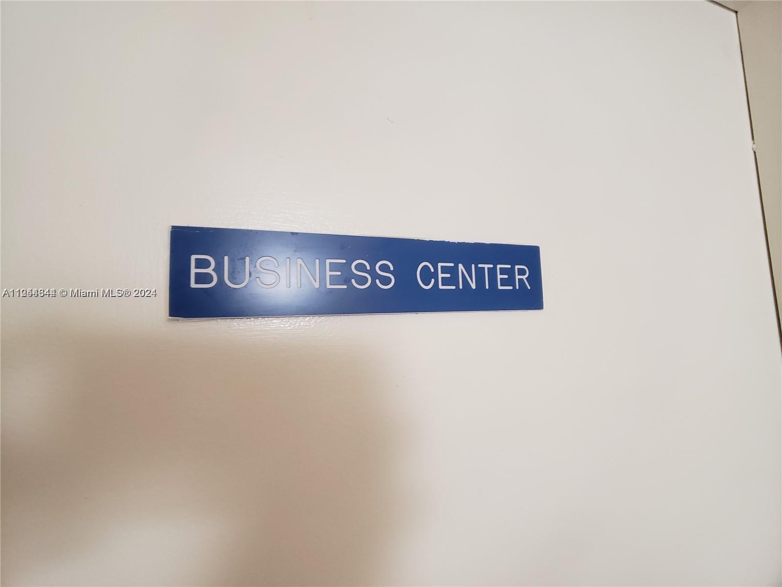 THE COLLINS CONDO - Residential Lease