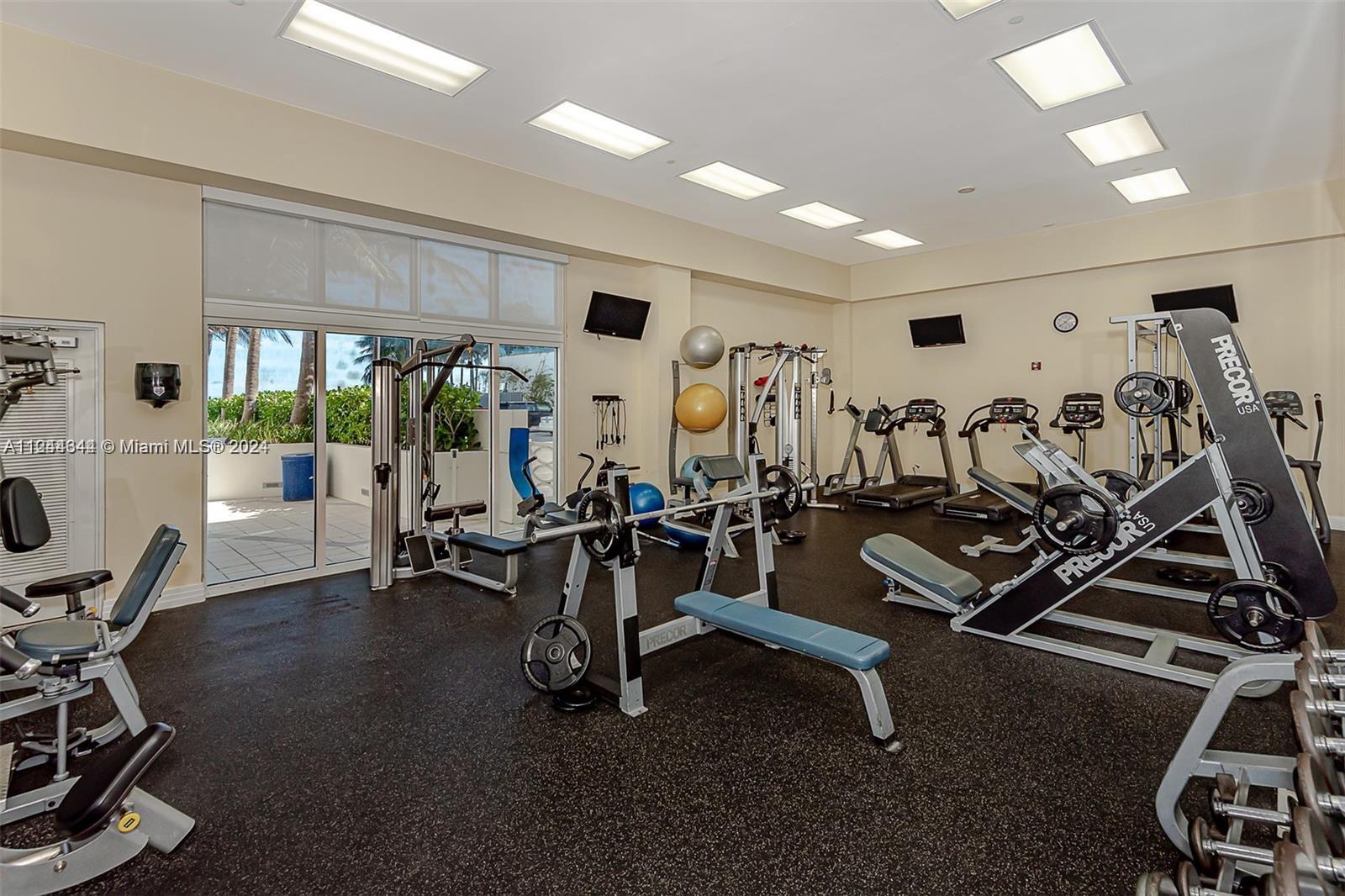 THE COLLINS CONDO - Residential Lease