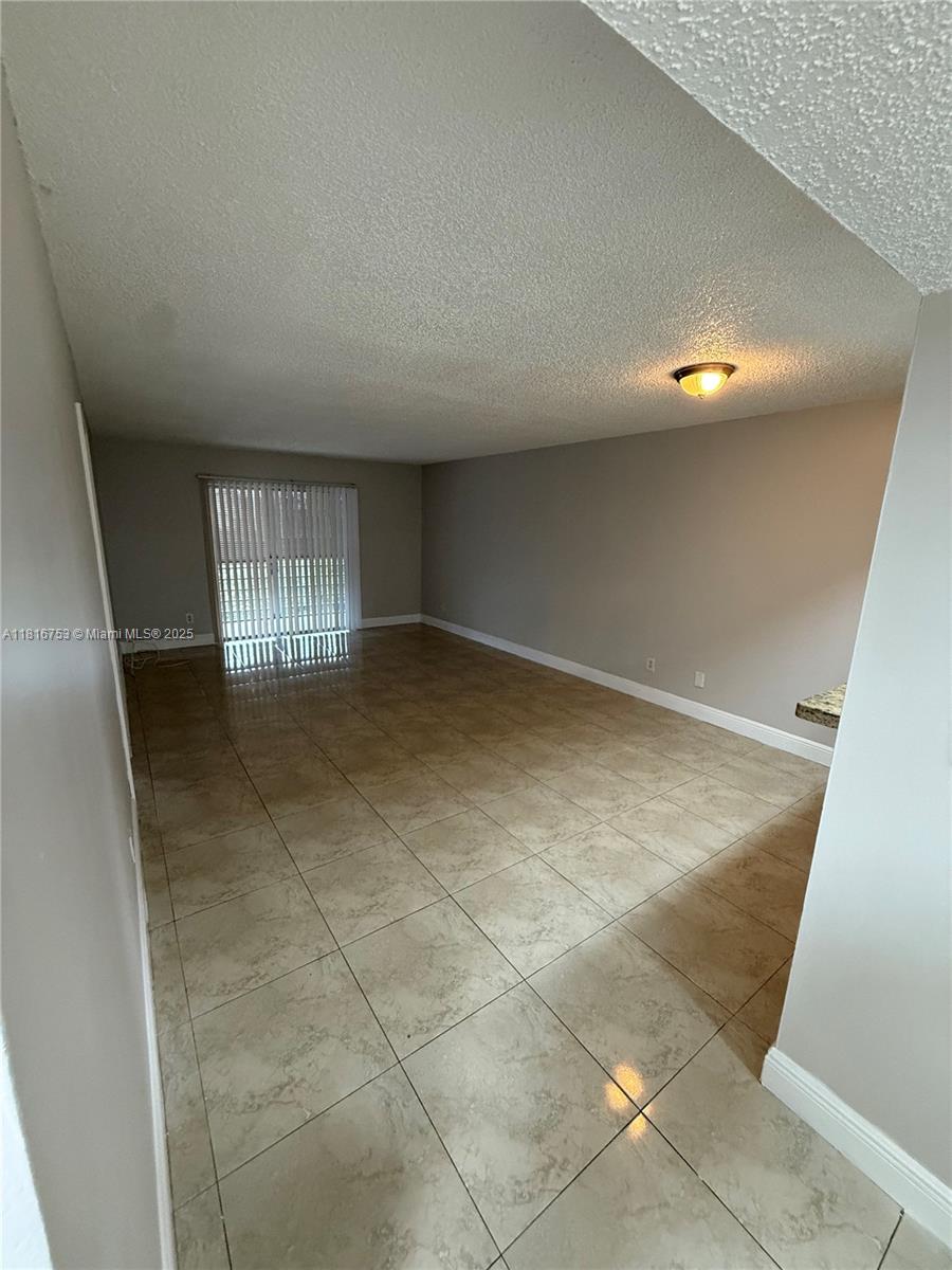 OAKS CONDO - Residential Lease