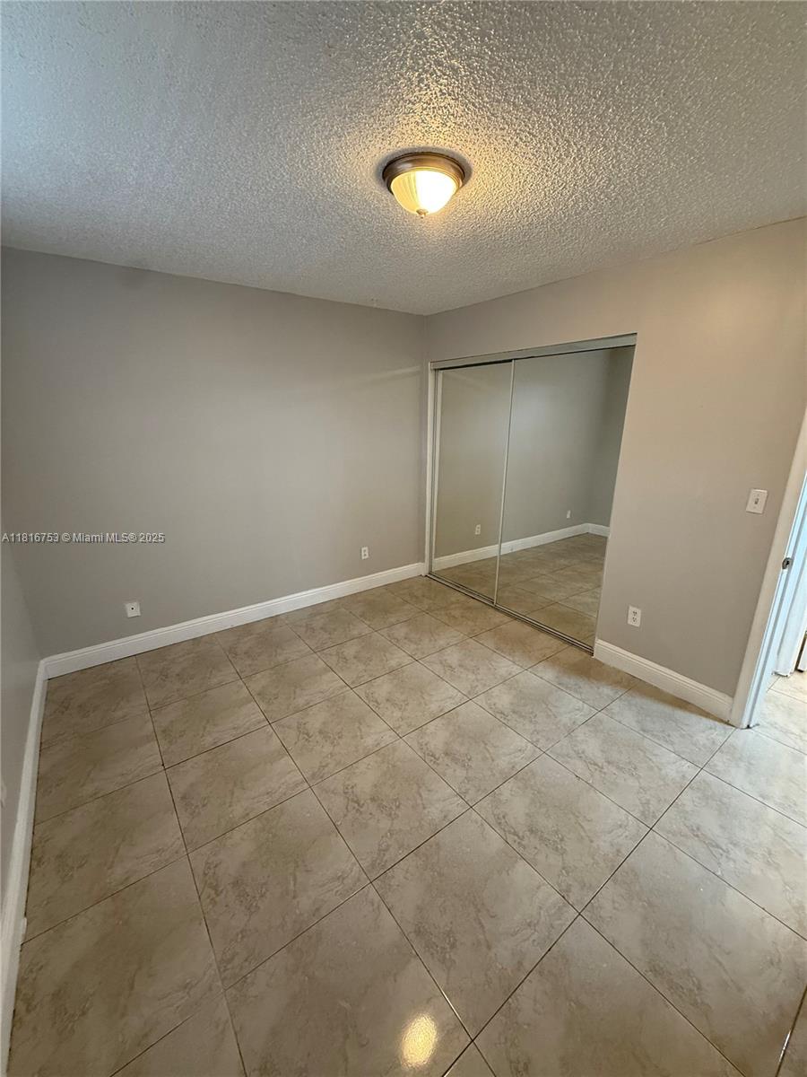 OAKS CONDO - Residential Lease