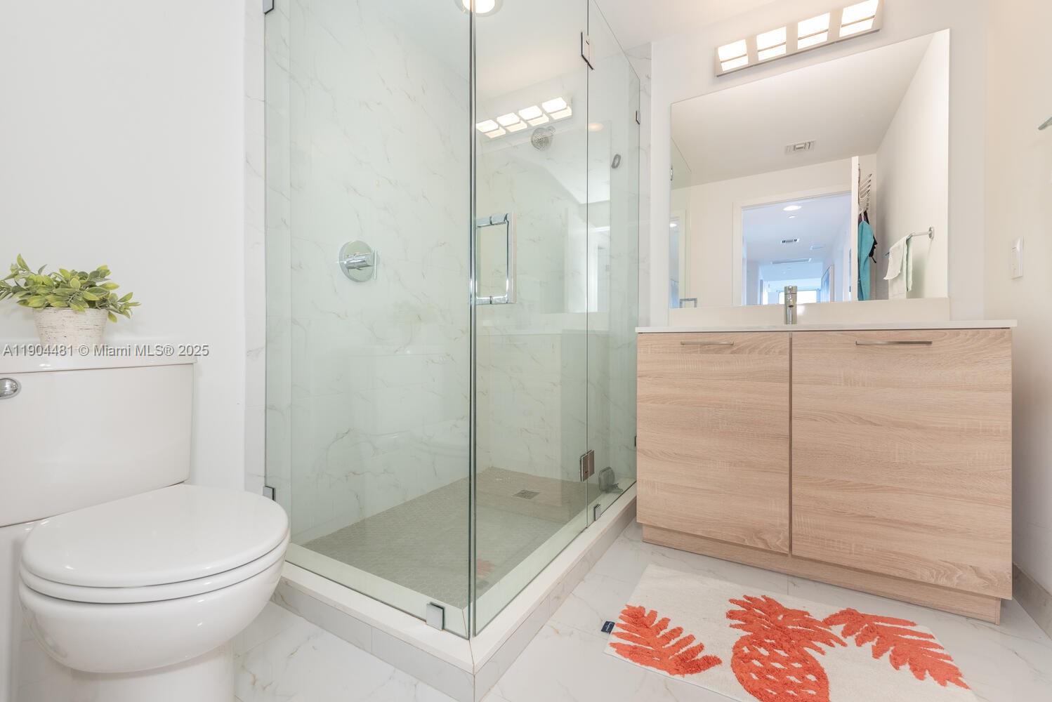 THE HARBOUR NORTH CONDO - Residential Lease