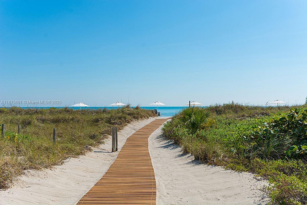 ISLAND HOUSE APT INC - CO - Residential