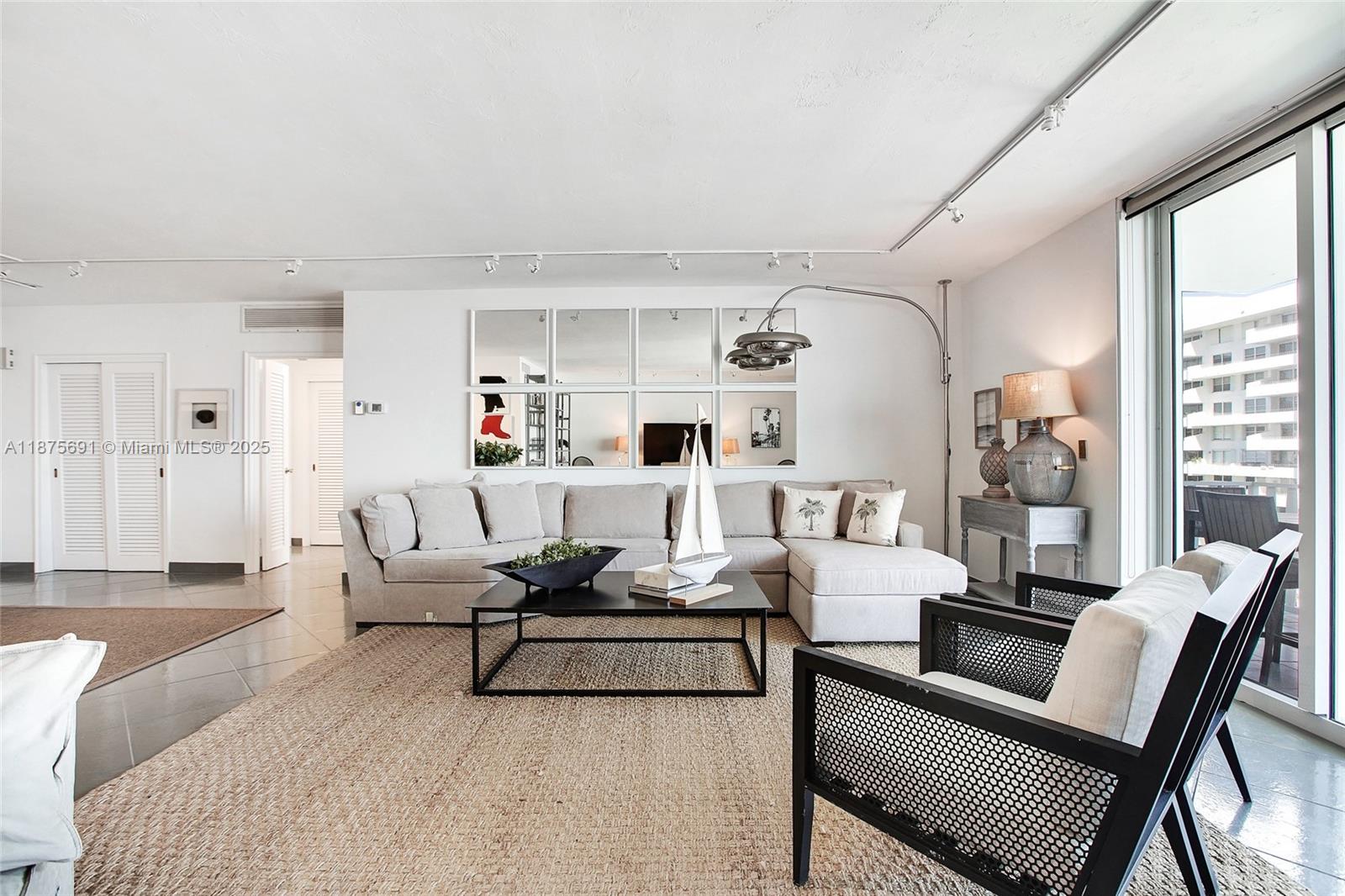 ISLAND HOUSE APT INC - CO - Residential