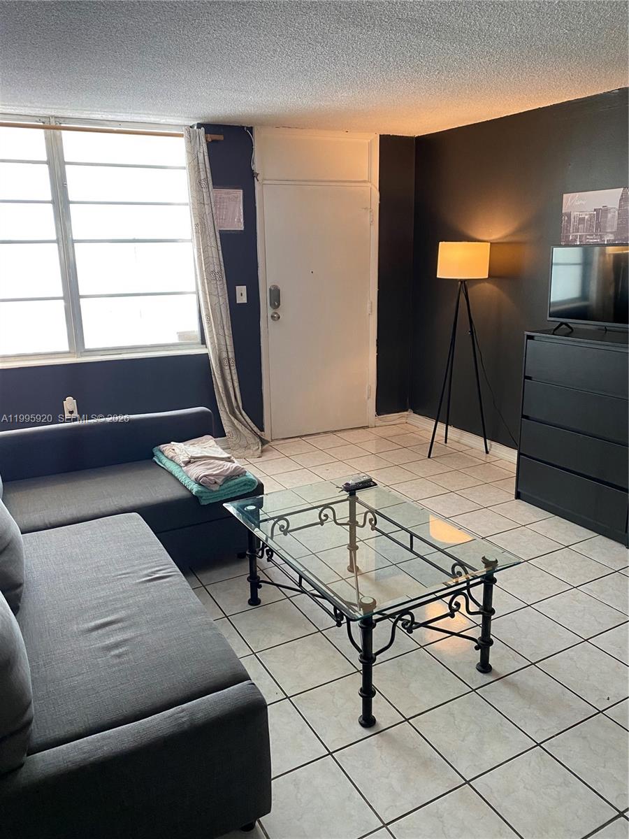 1732 Meridian Ave 504