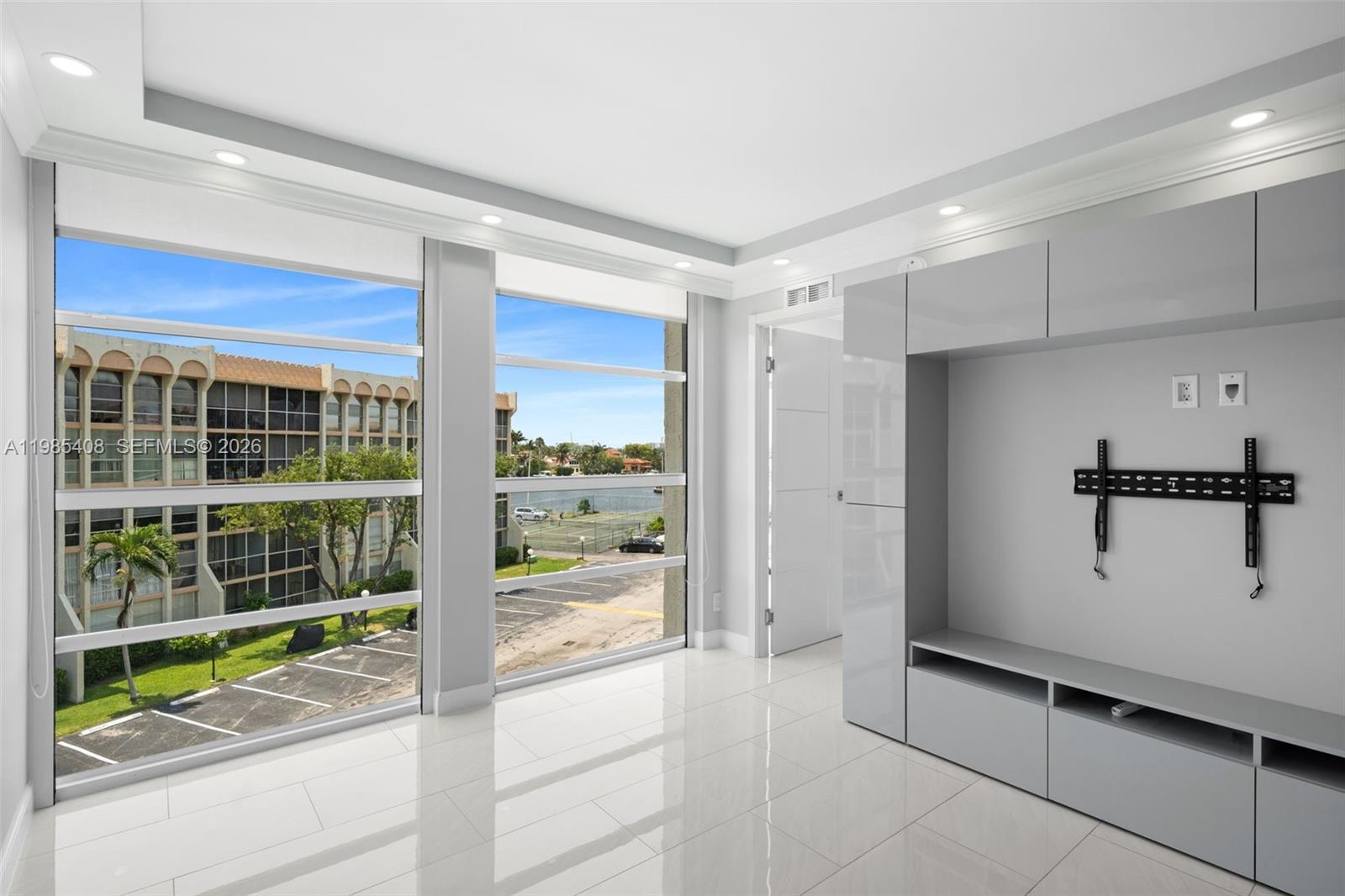 DESOTO PARK CONDO - Residential