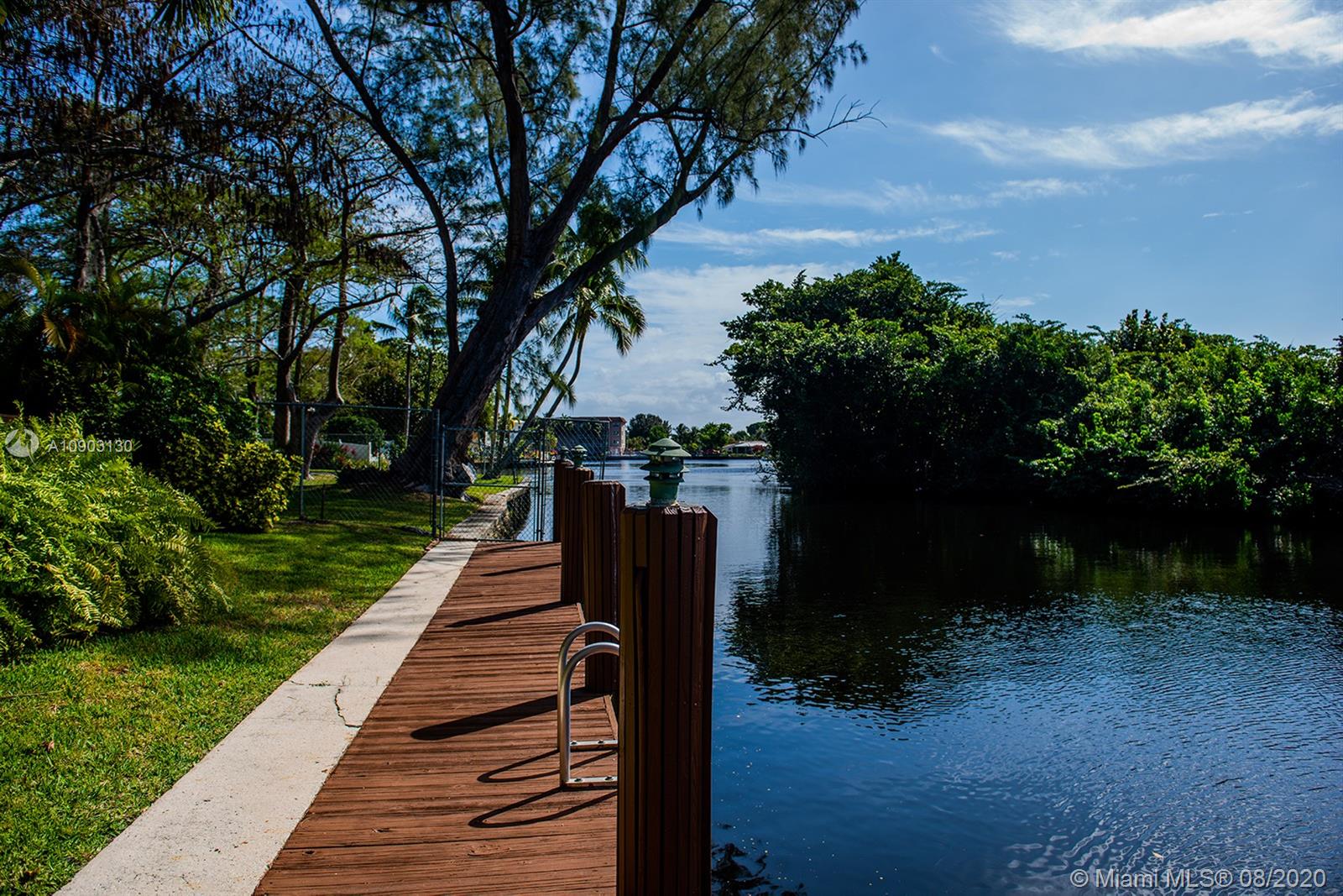 TROPICAL GARDENS AMEN PLA - Residential