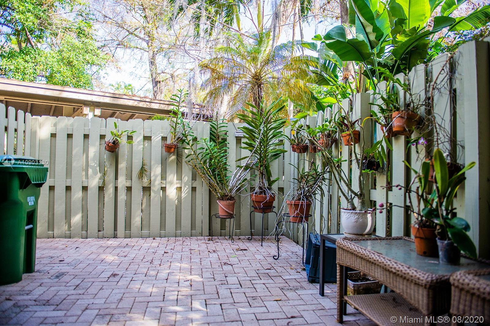 TROPICAL GARDENS AMEN PLA - Residential