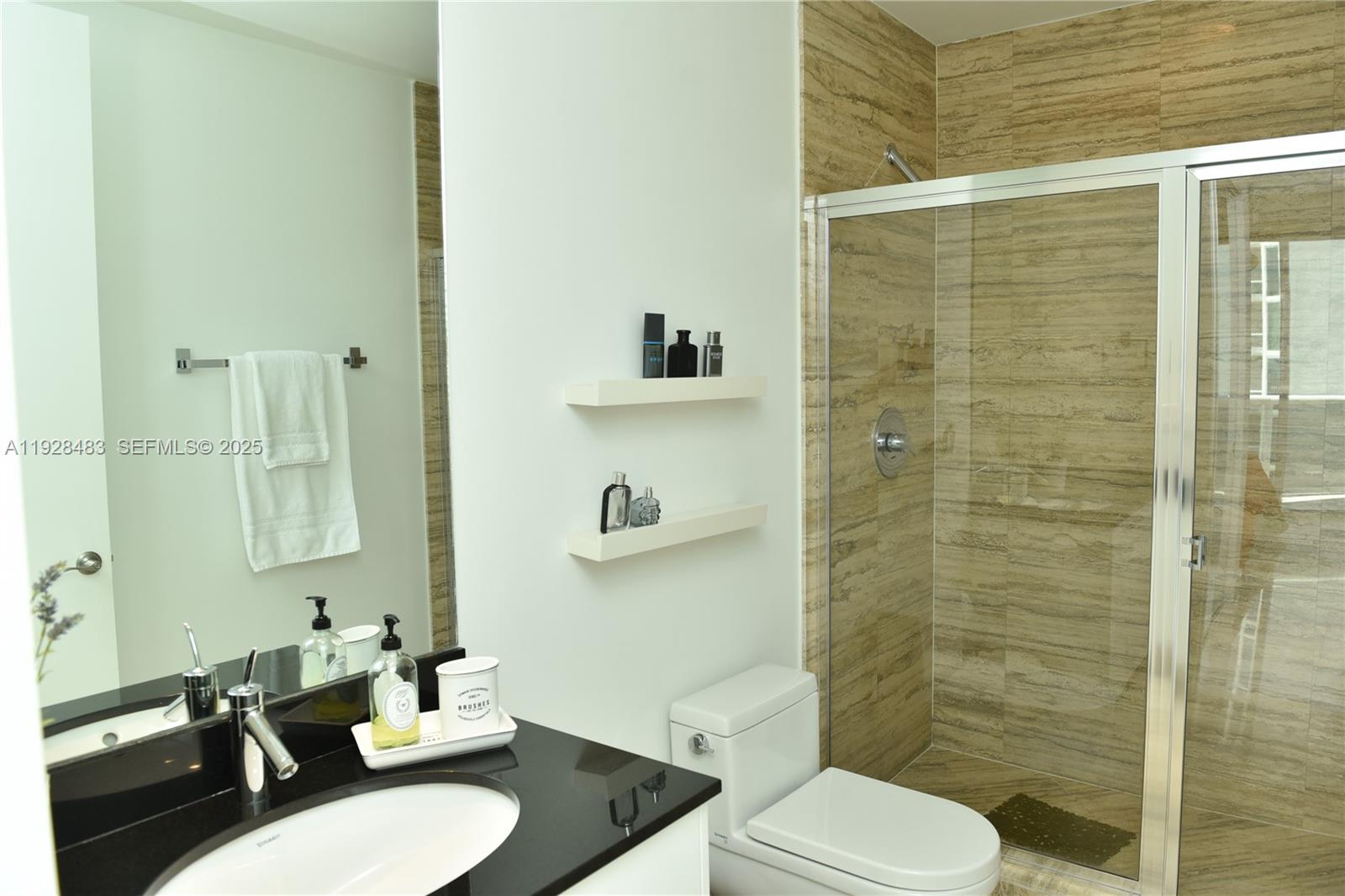 TDR TOWER I CONDO - Residential