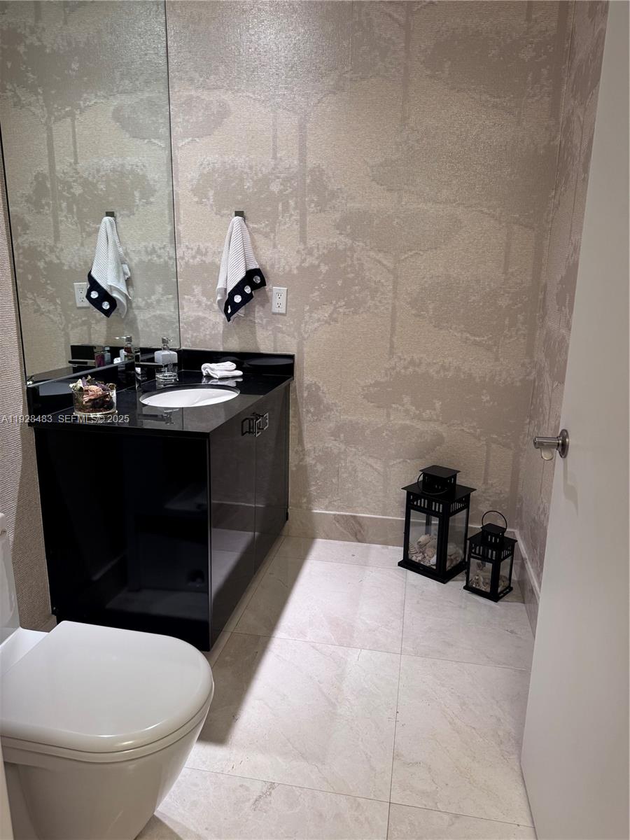 TDR TOWER I CONDO - Residential