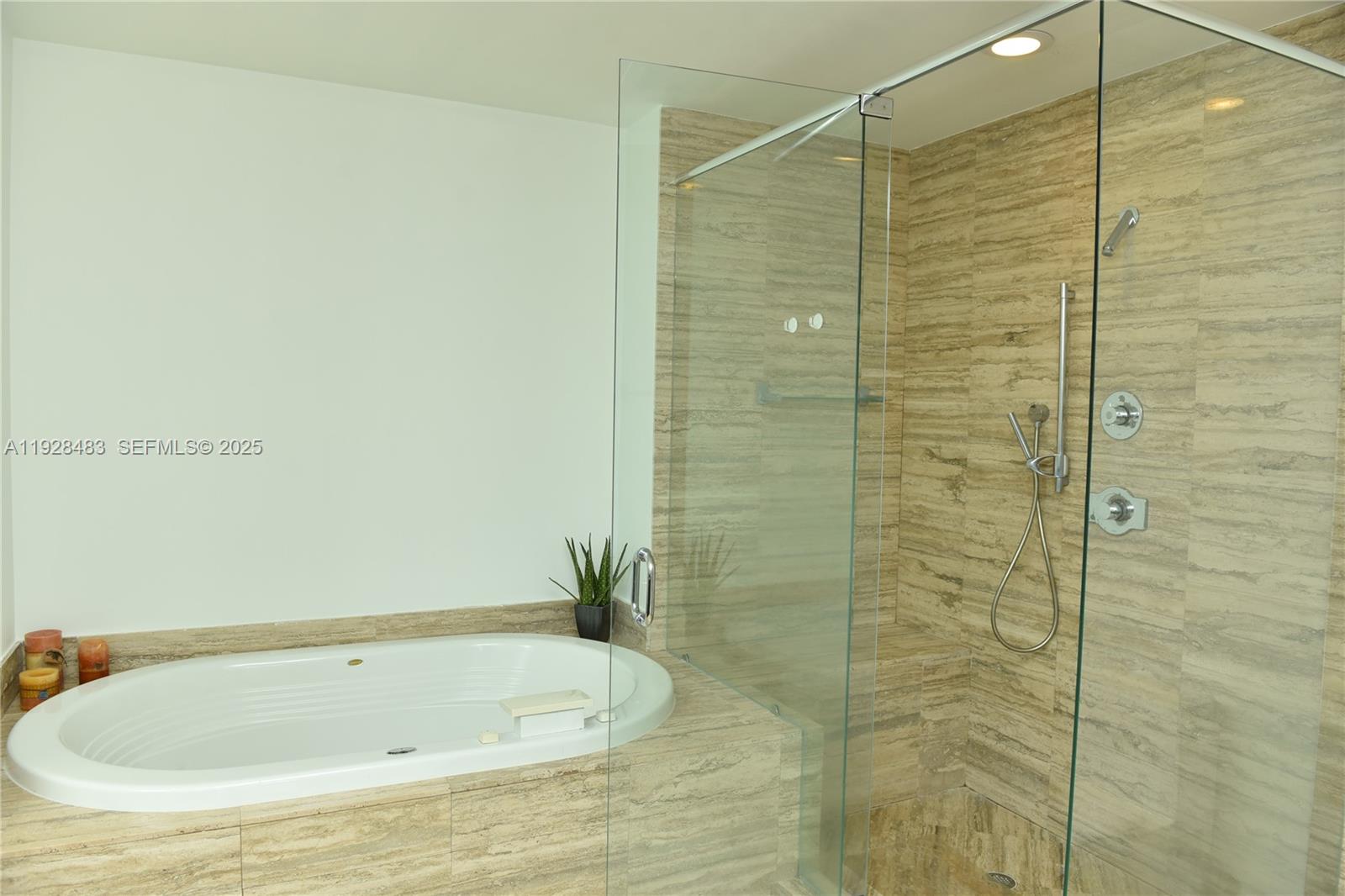 TDR TOWER I CONDO - Residential