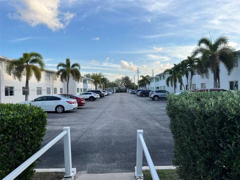 1821 NE 62nd St 428 Fort Lauderdale FL 33308